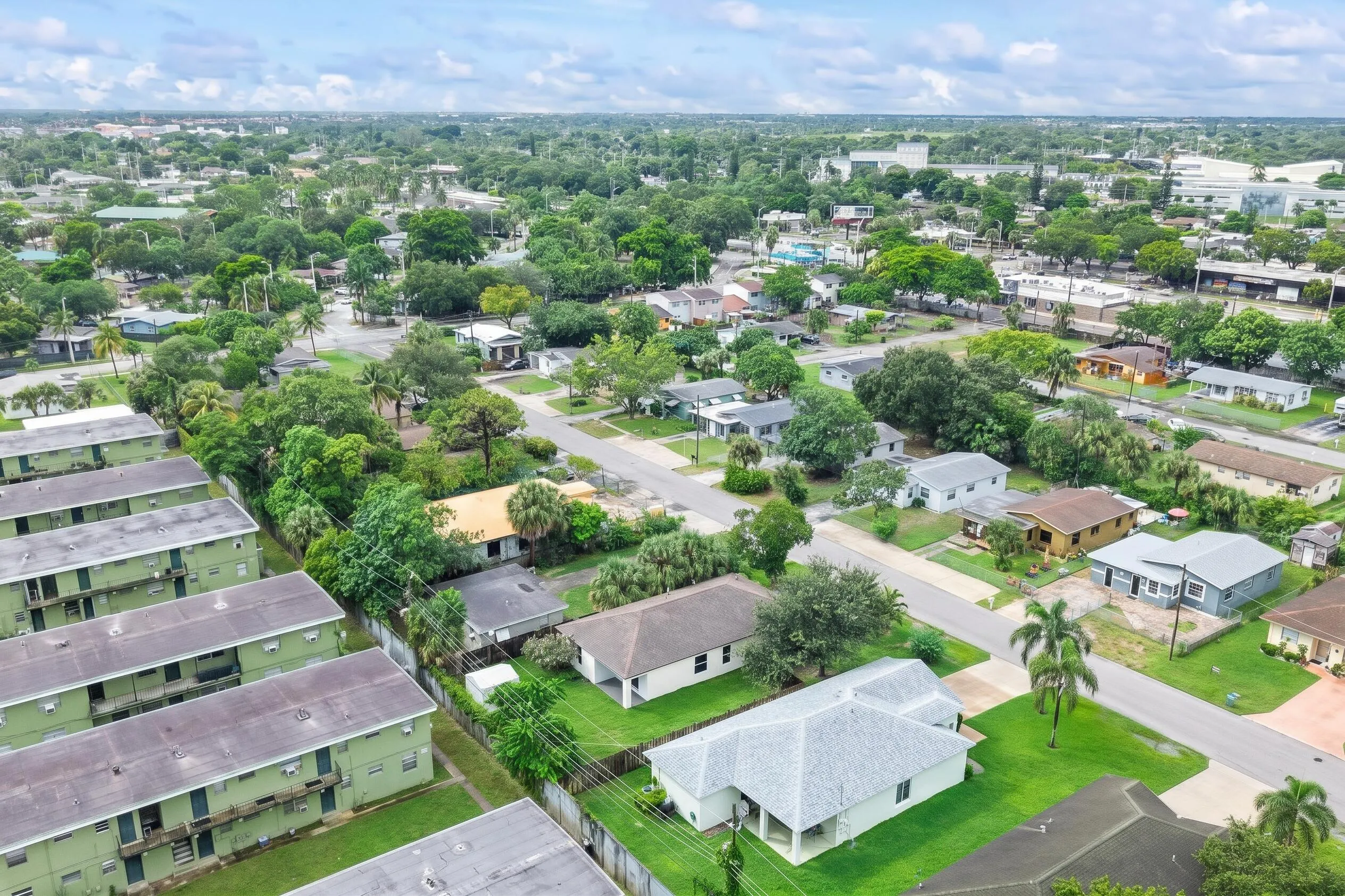 2212 NW 9th Court