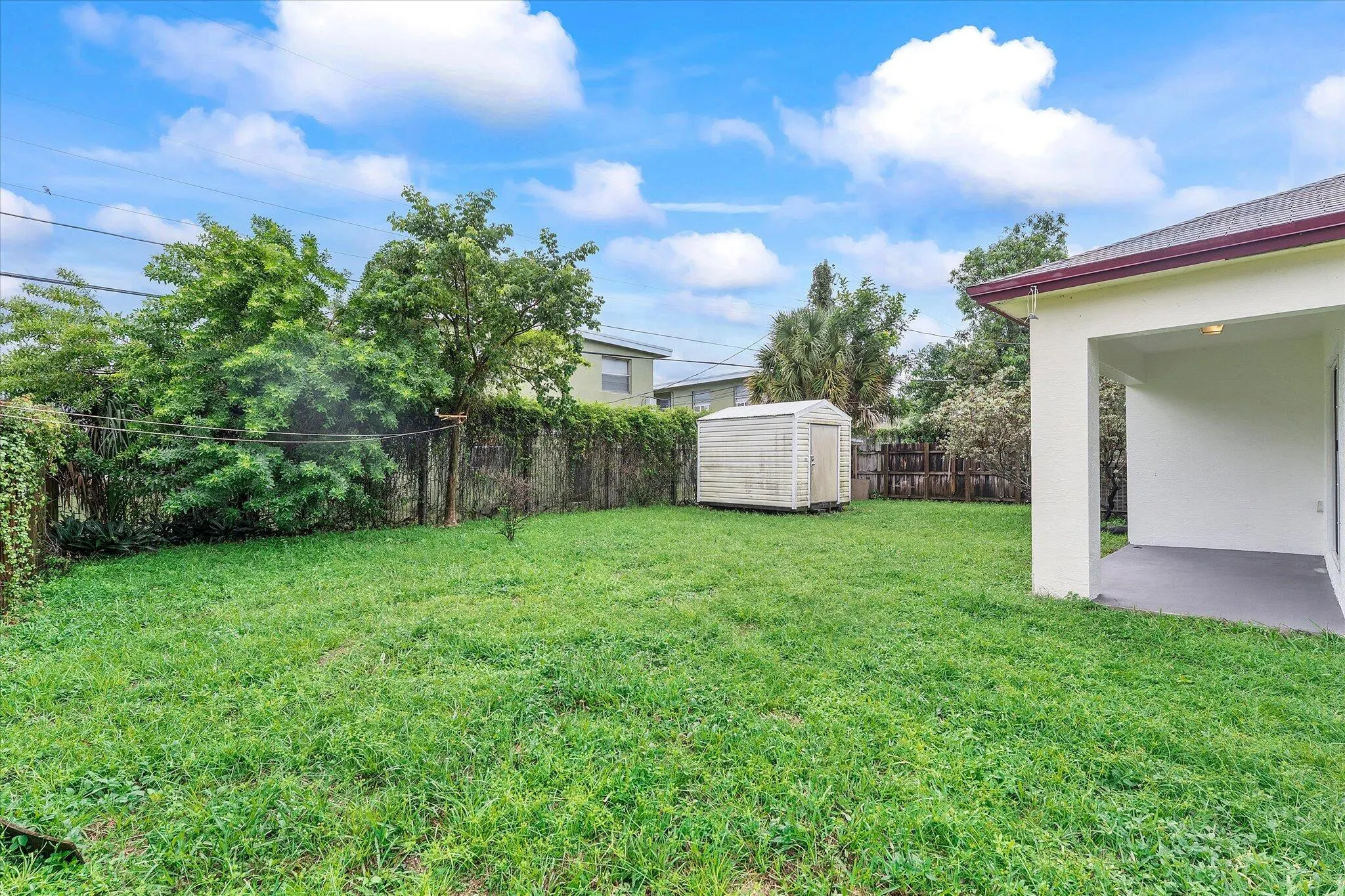 2212 NW 9th Court