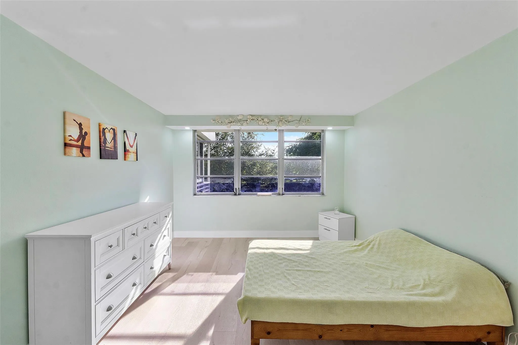 4261 W Palm Aire Drive #UNIT 203