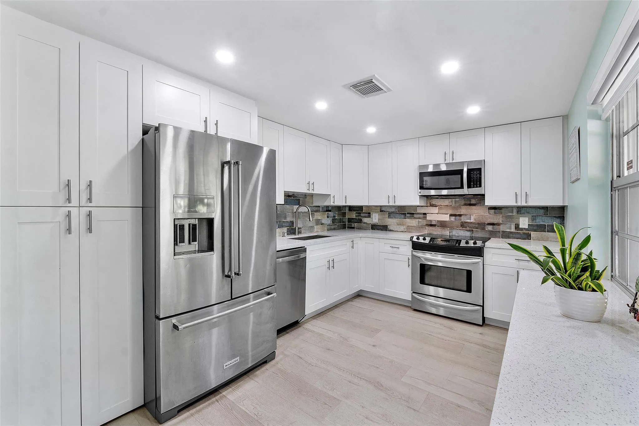 4261 W Palm Aire Drive #UNIT 203