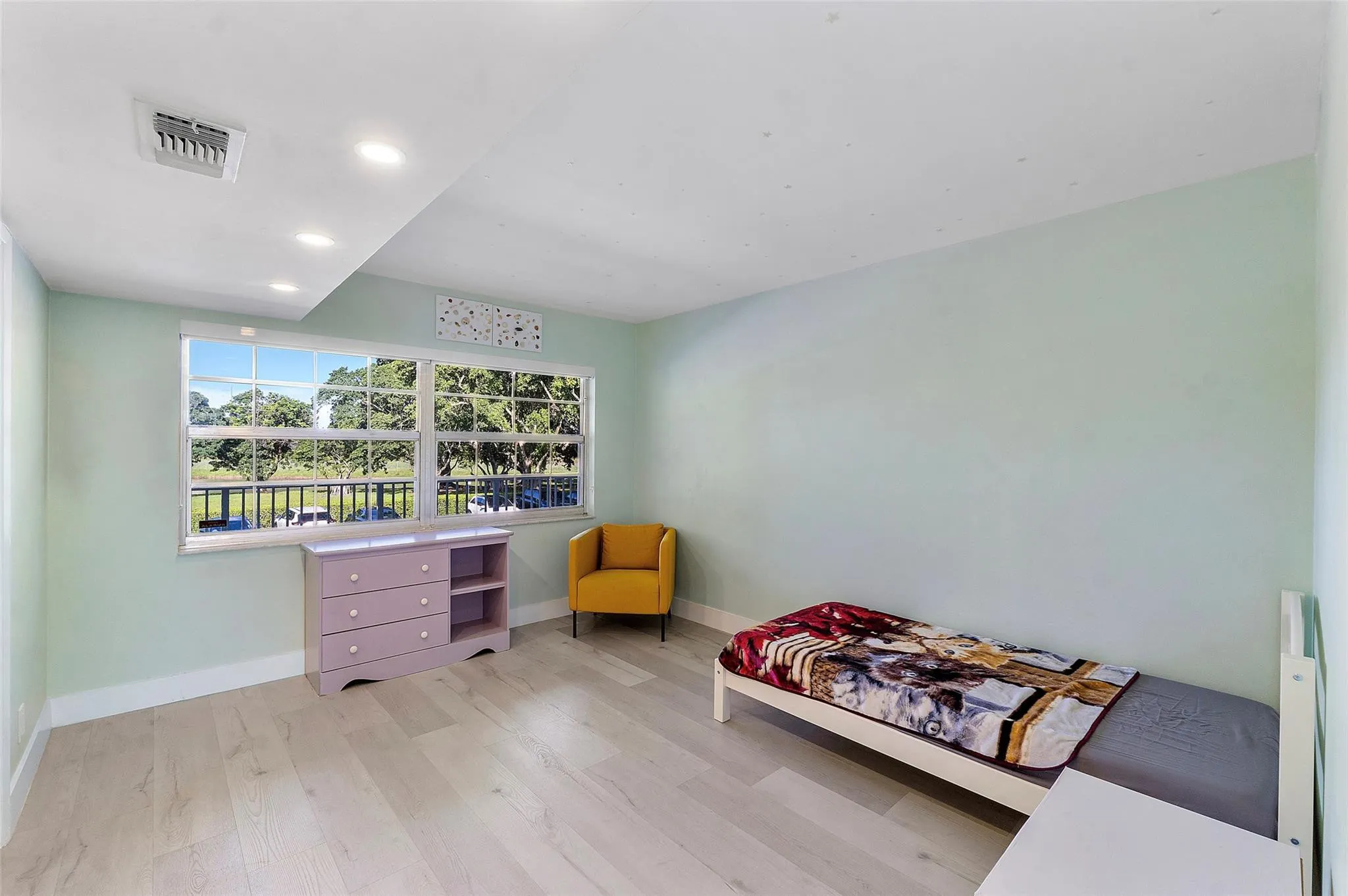 4261 W Palm Aire Drive #UNIT 203
