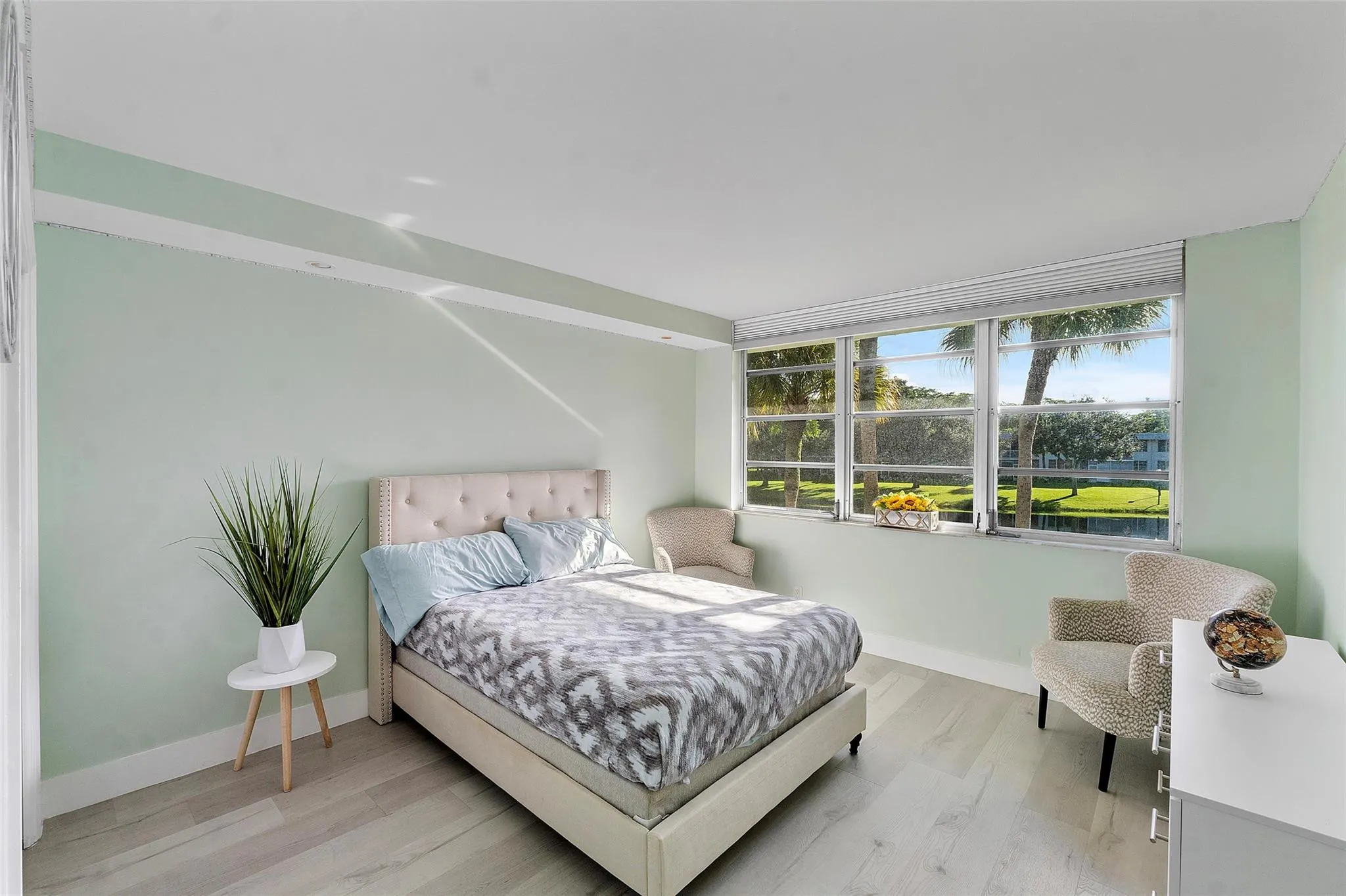 4261 W Palm Aire Drive #UNIT 203