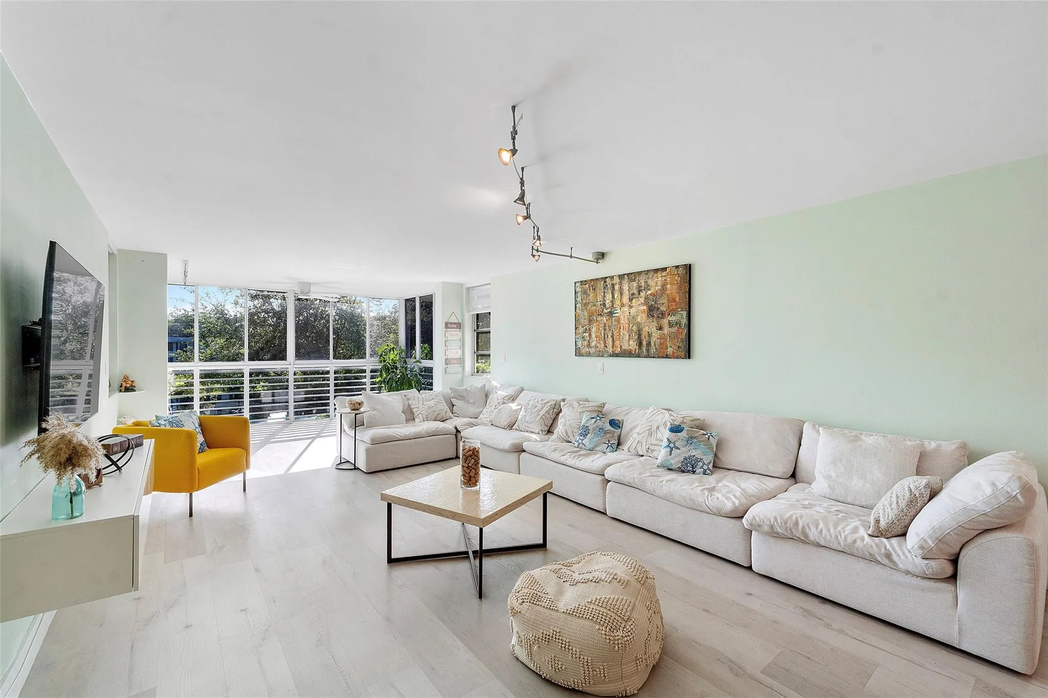 4261 W Palm Aire Drive #UNIT 203
