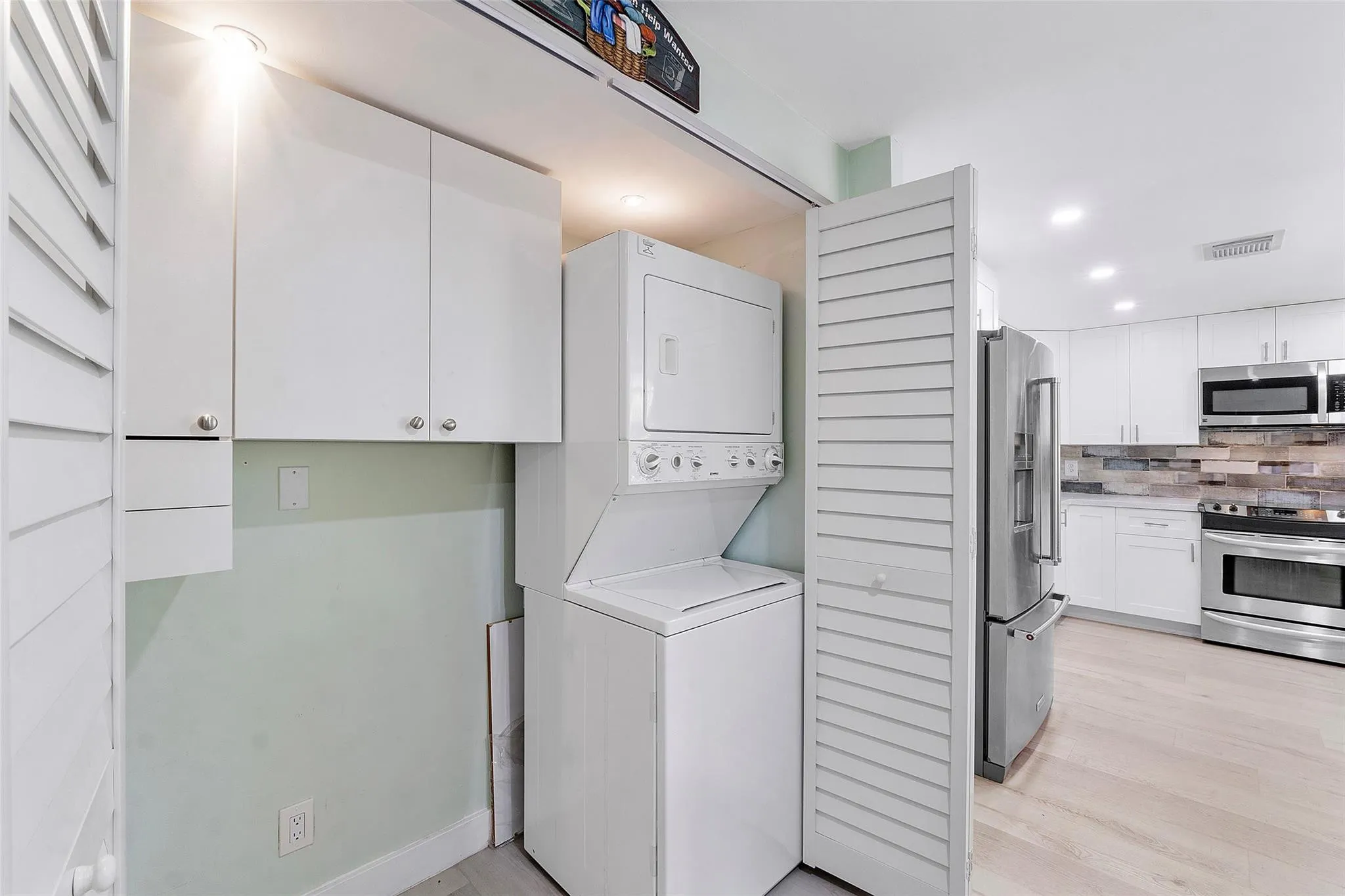 4261 W Palm Aire Drive #UNIT 203