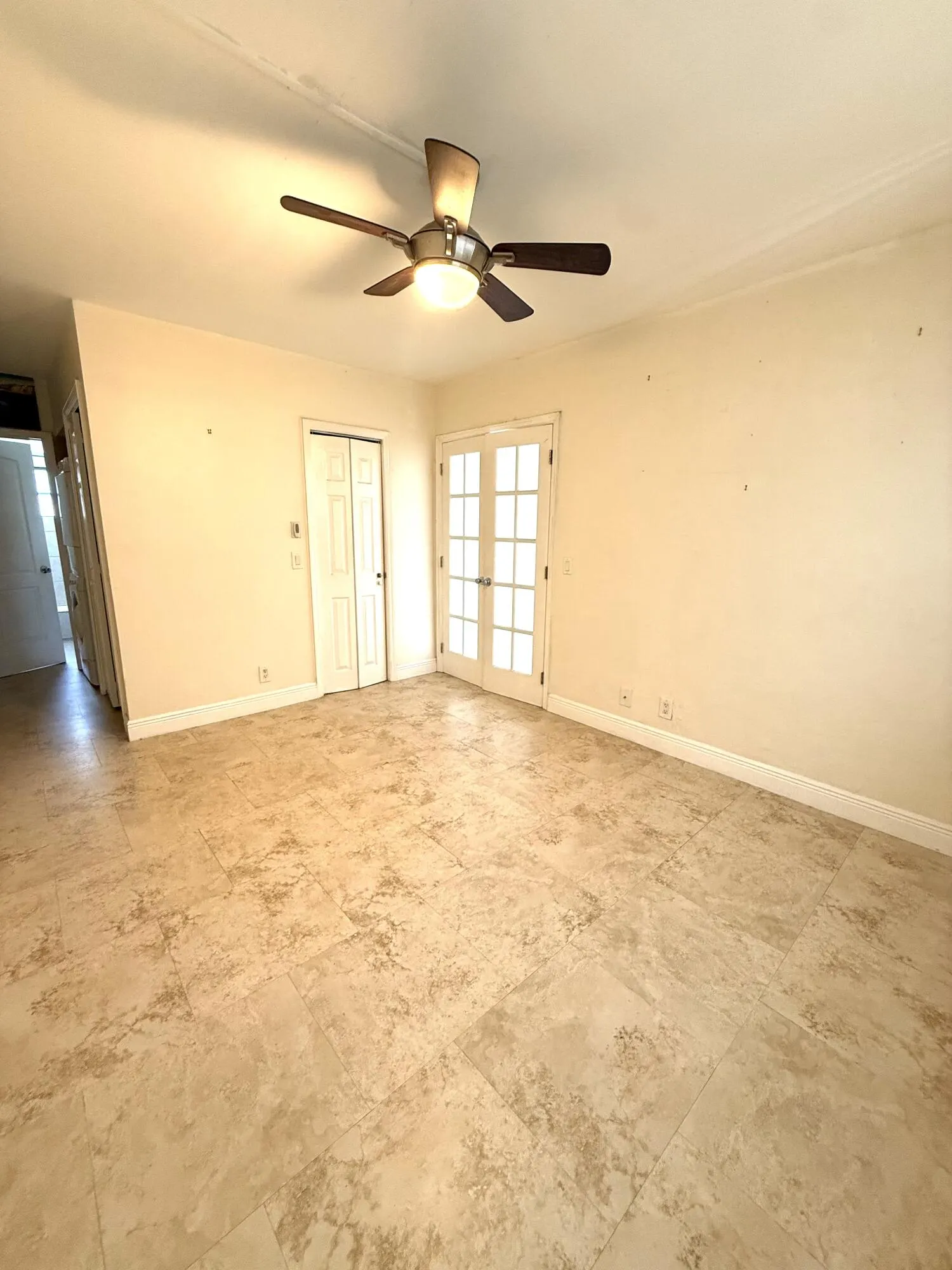 1100 NE 9TH Avenue #202