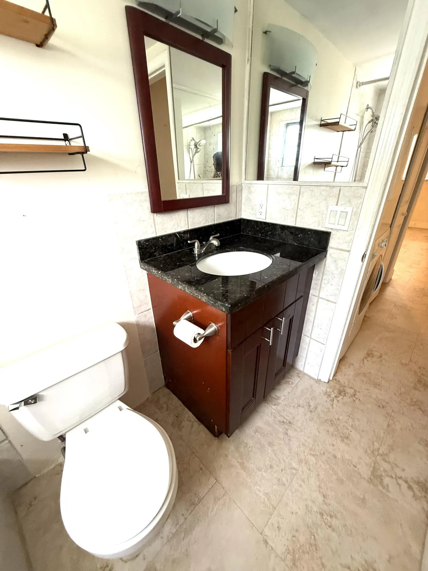 1100 NE 9TH Avenue #202