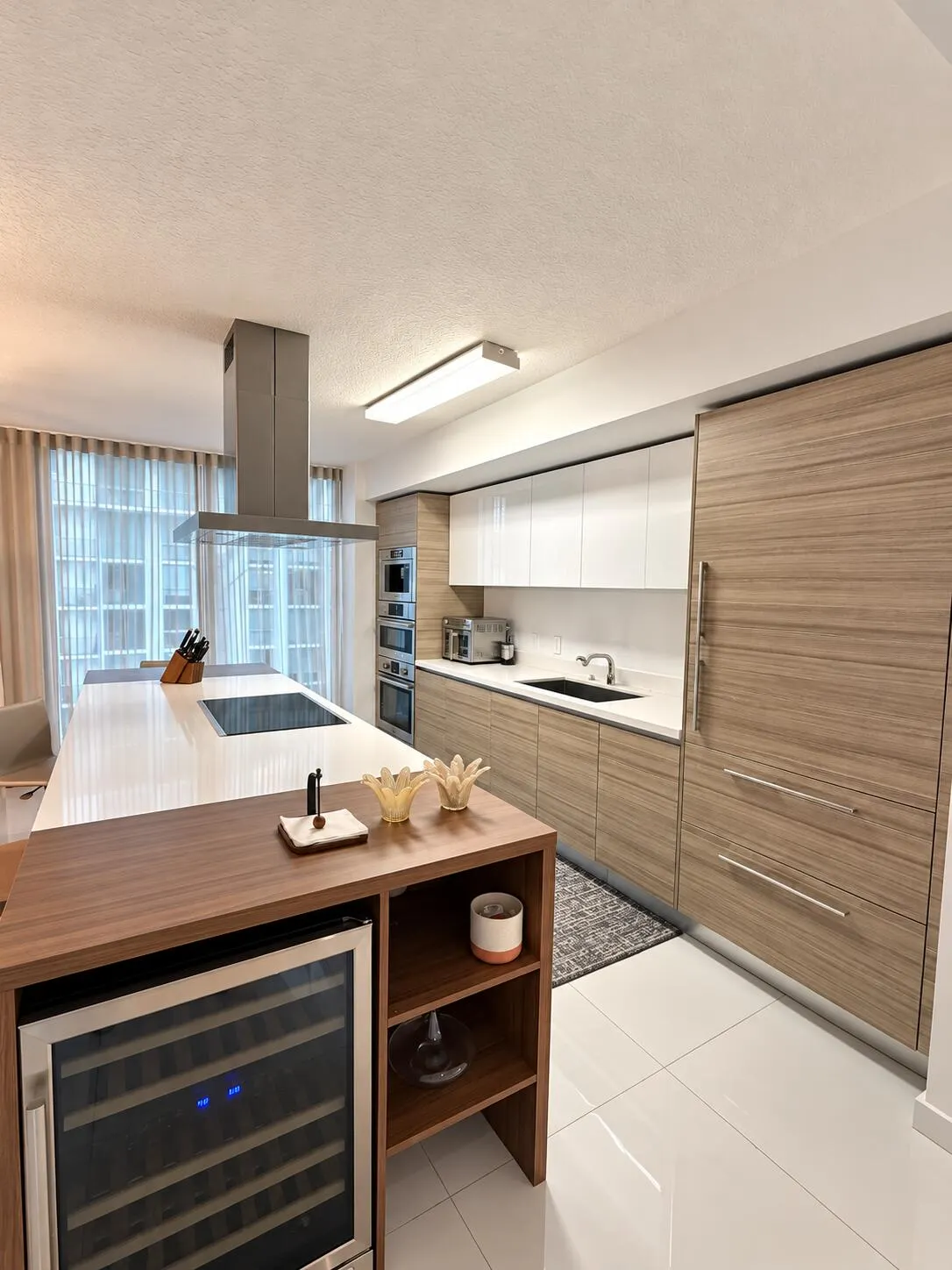 330 Sunny Isles Boulevard #5-2407