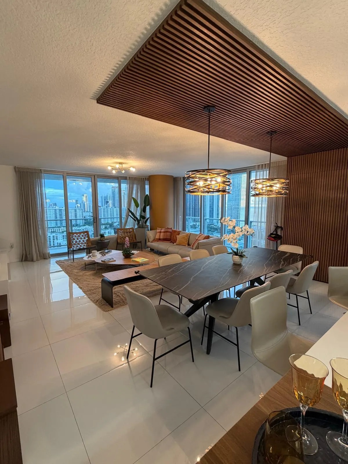 330 Sunny Isles Boulevard #5-2407