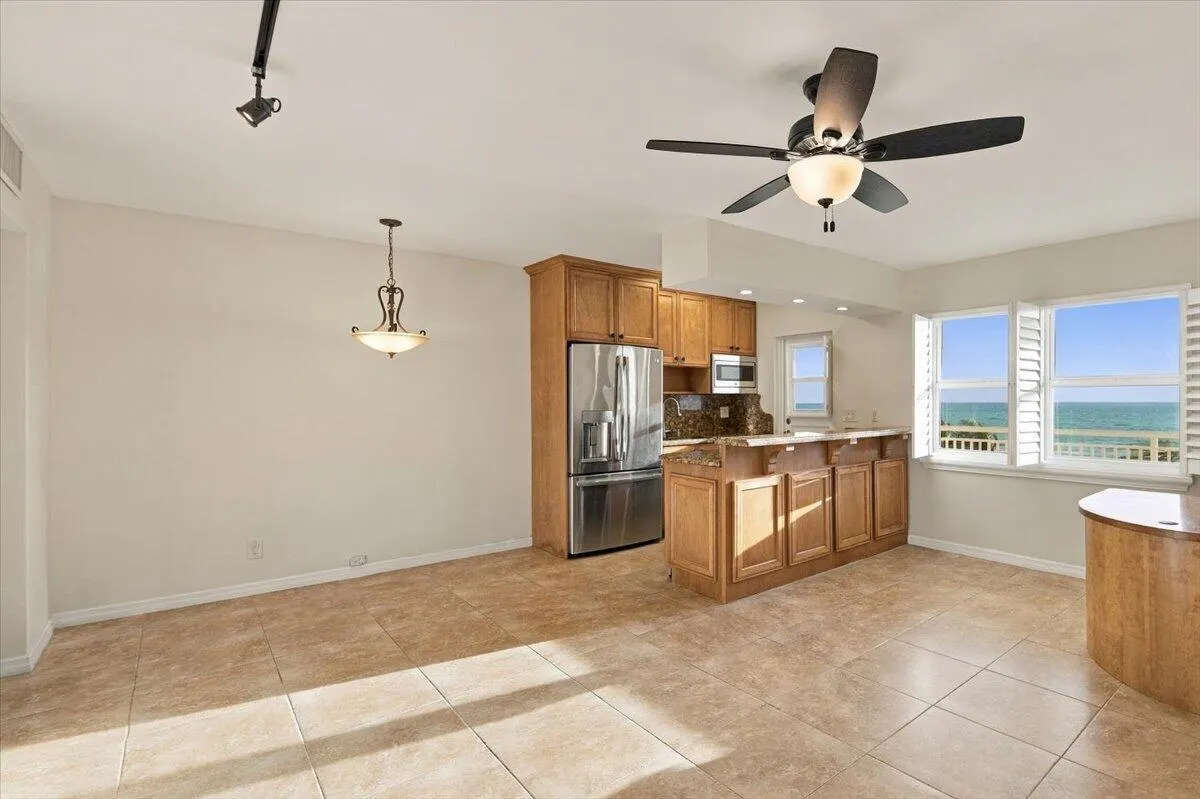 901 S SURF Road #506