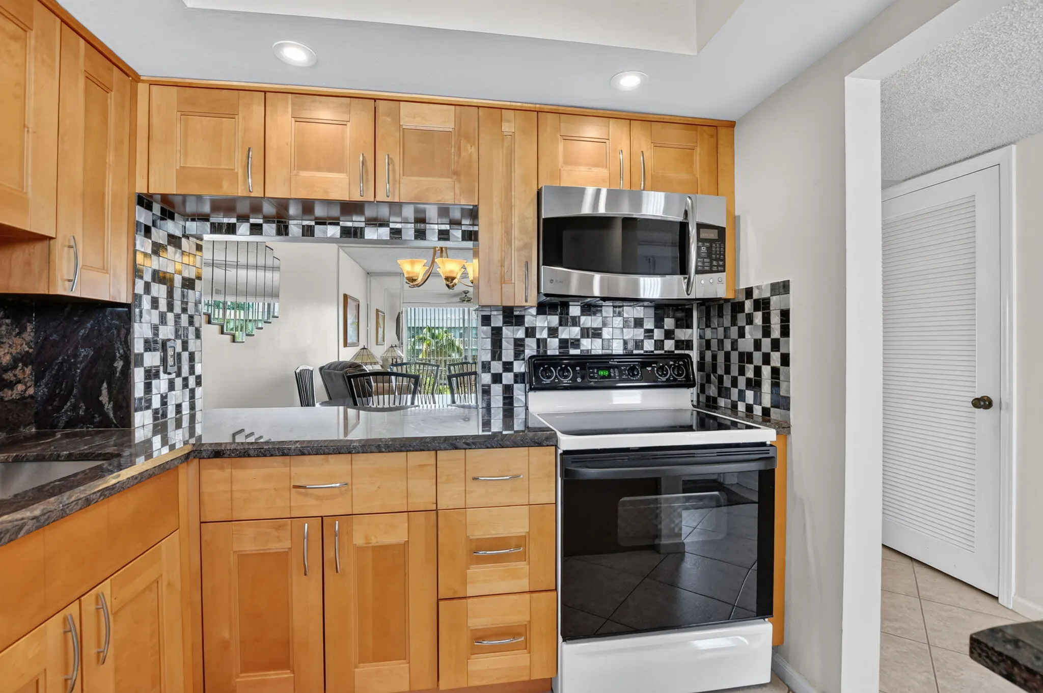 9872 MARINA Boulevard #1438