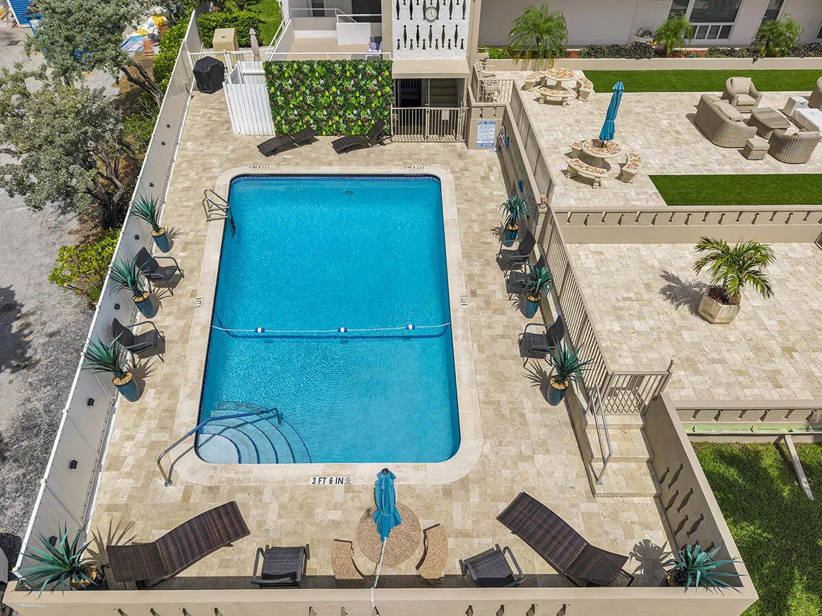 201 N Riverside Drive ##802