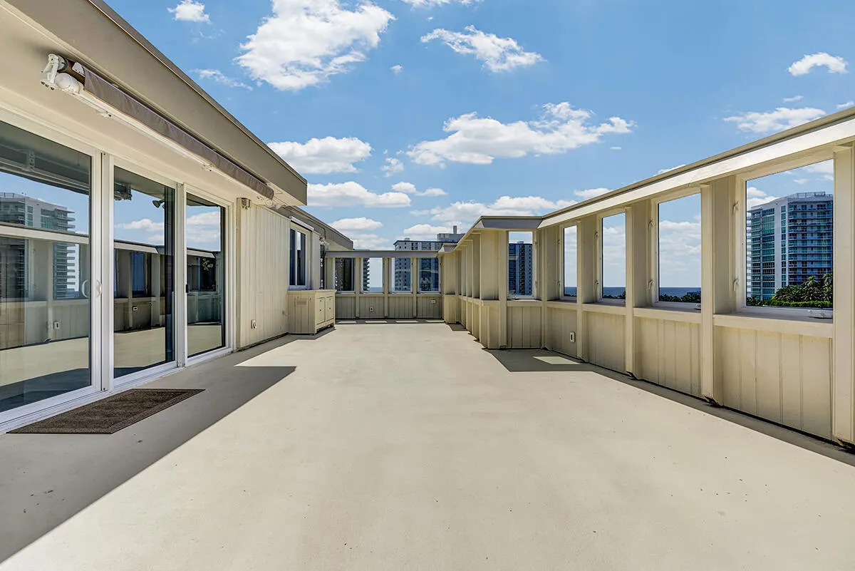 201 N Riverside Drive ##802