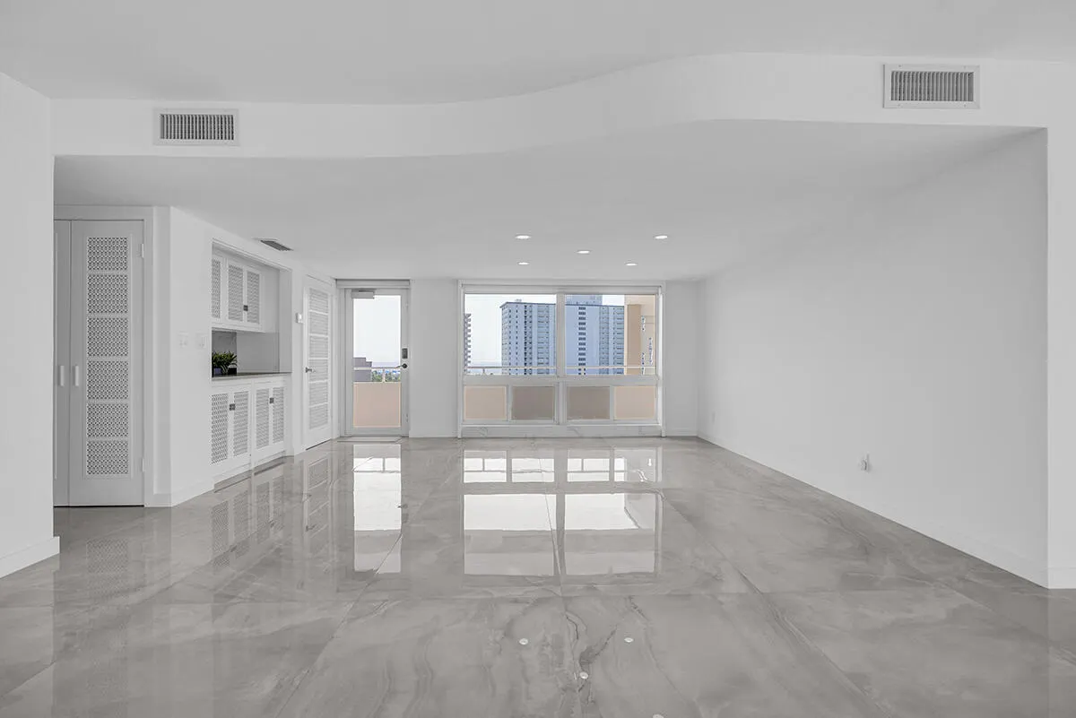 201 N Riverside Drive ##802
