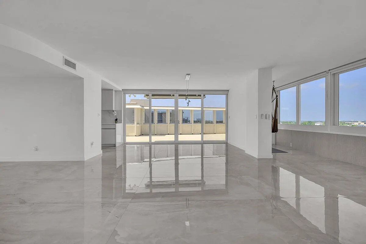 201 N Riverside Drive ##802