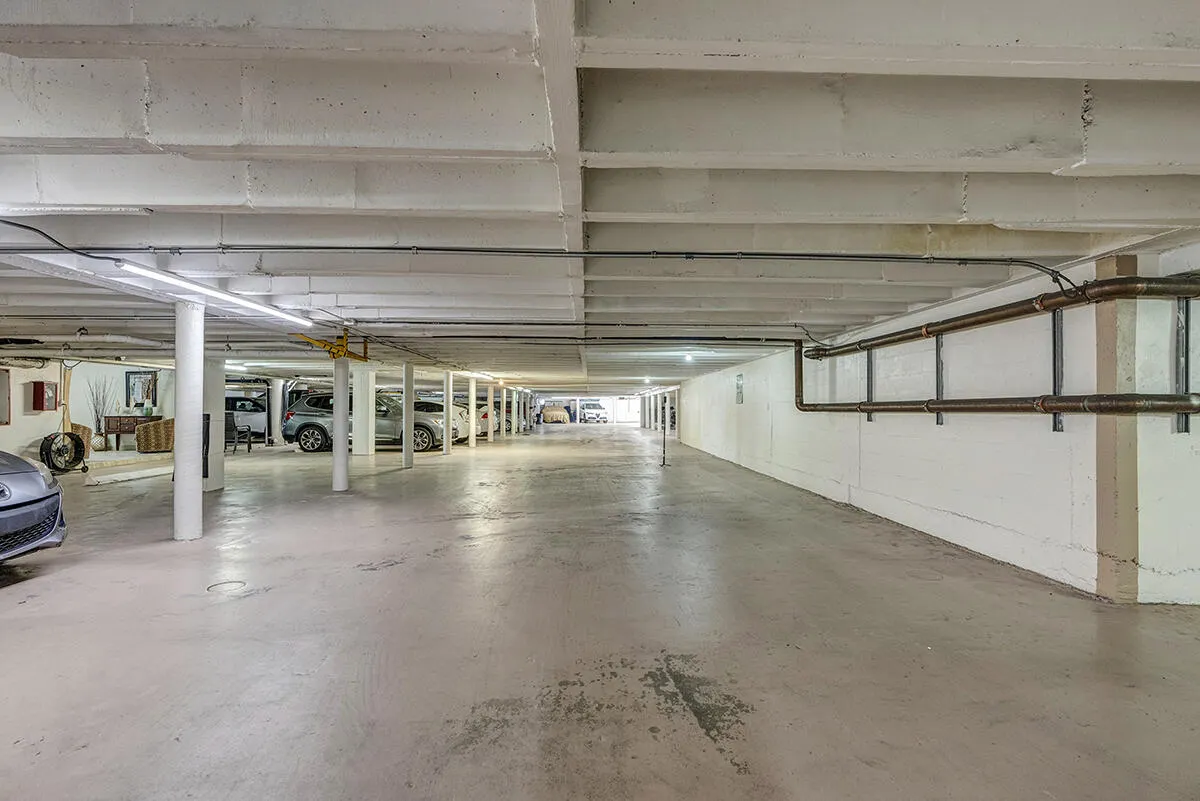 201 N Riverside Drive ##802