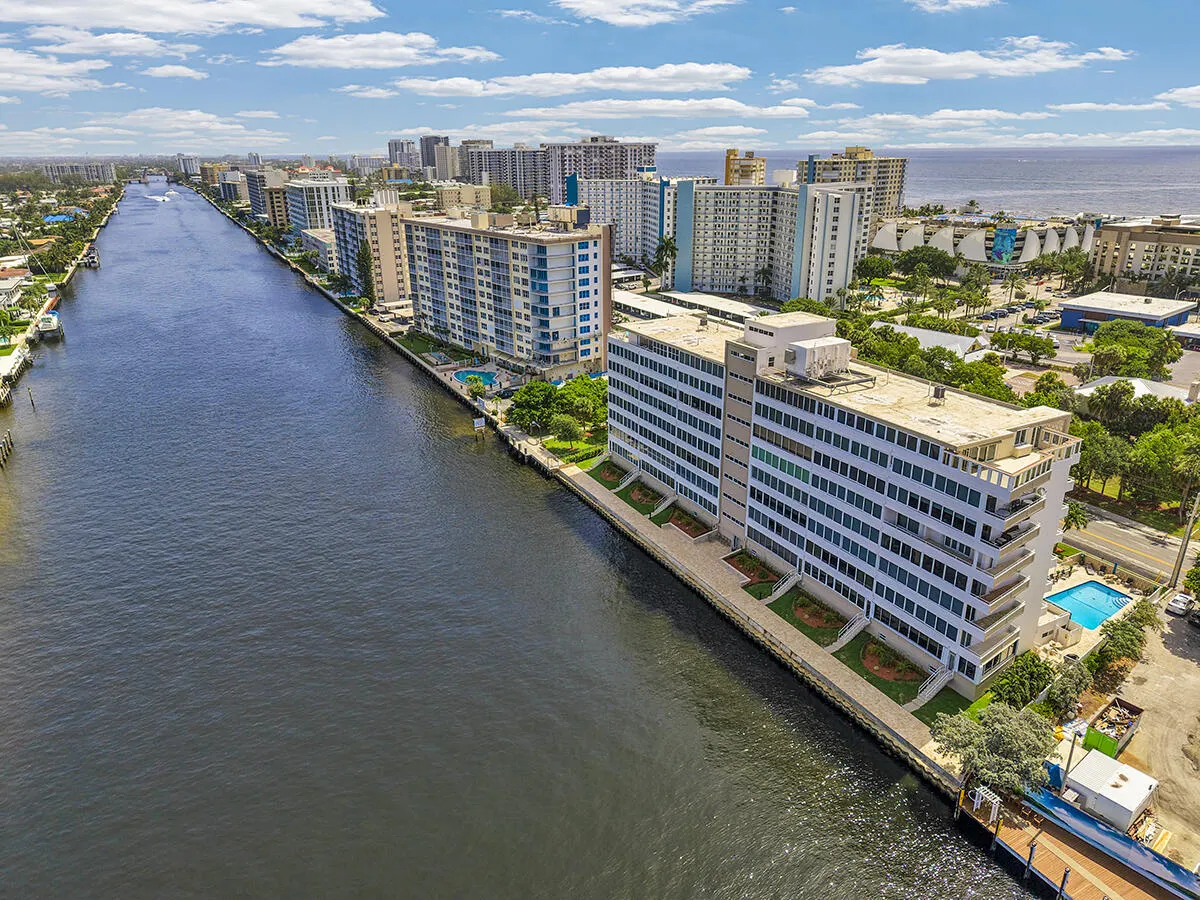 201 N Riverside Drive ##802