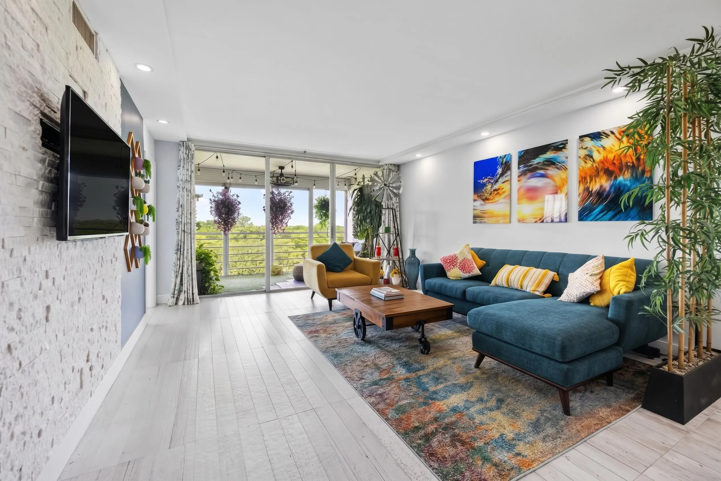 575 Oaks Lane #708