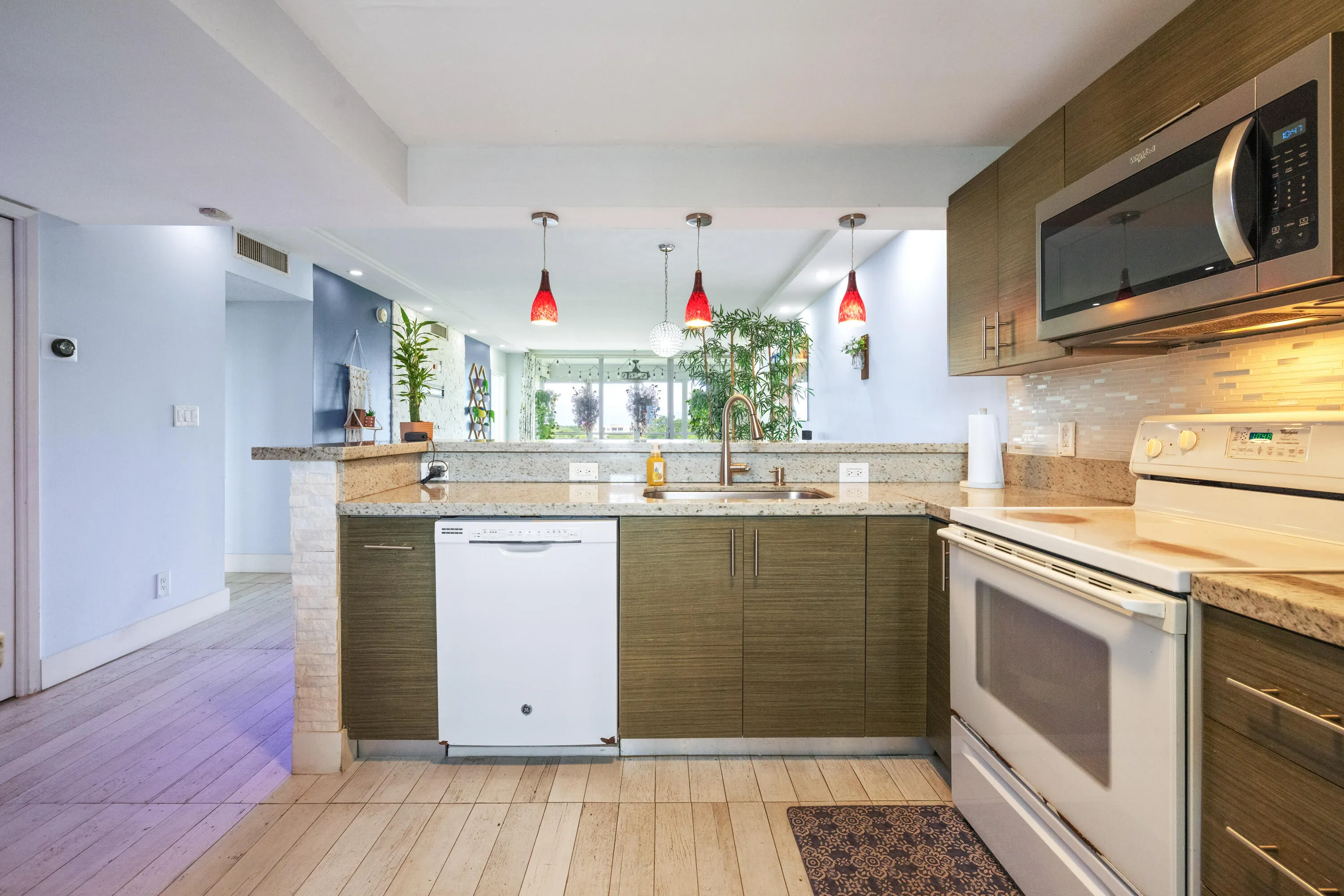 575 Oaks Lane #708