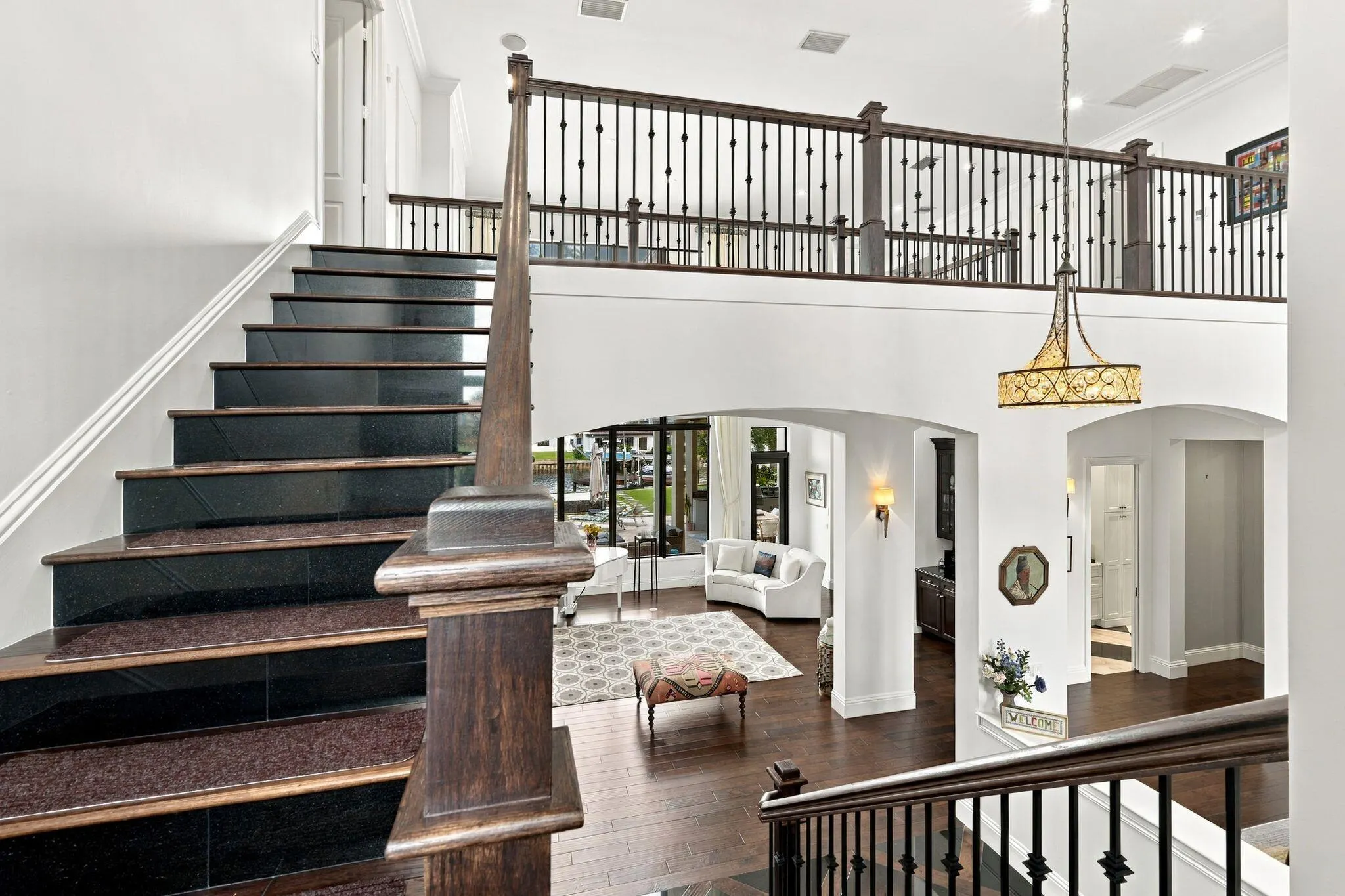 1950 Portage Landing N