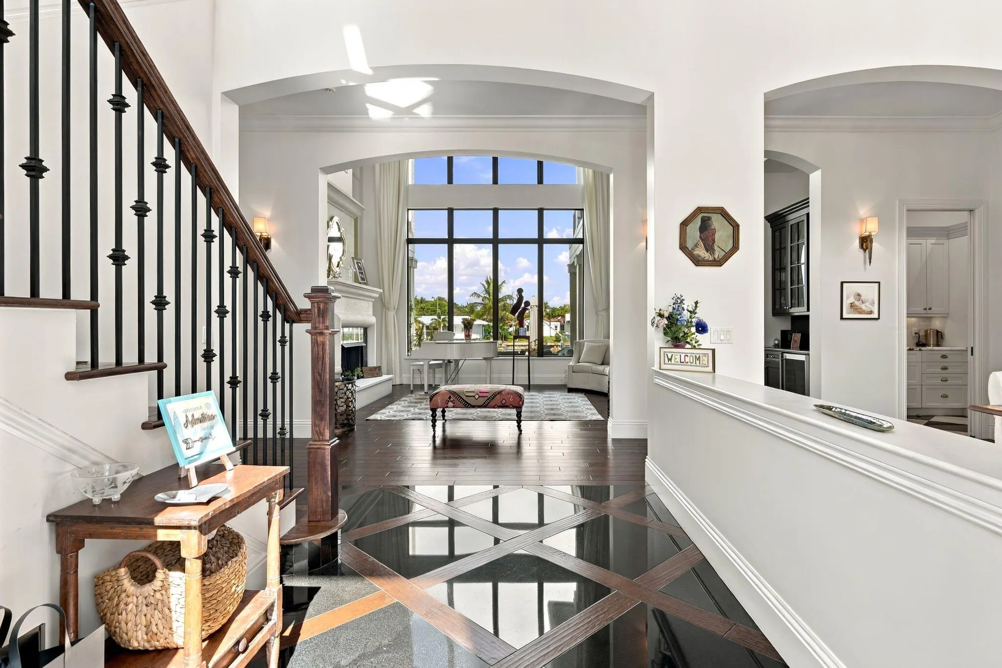 1950 Portage Landing N