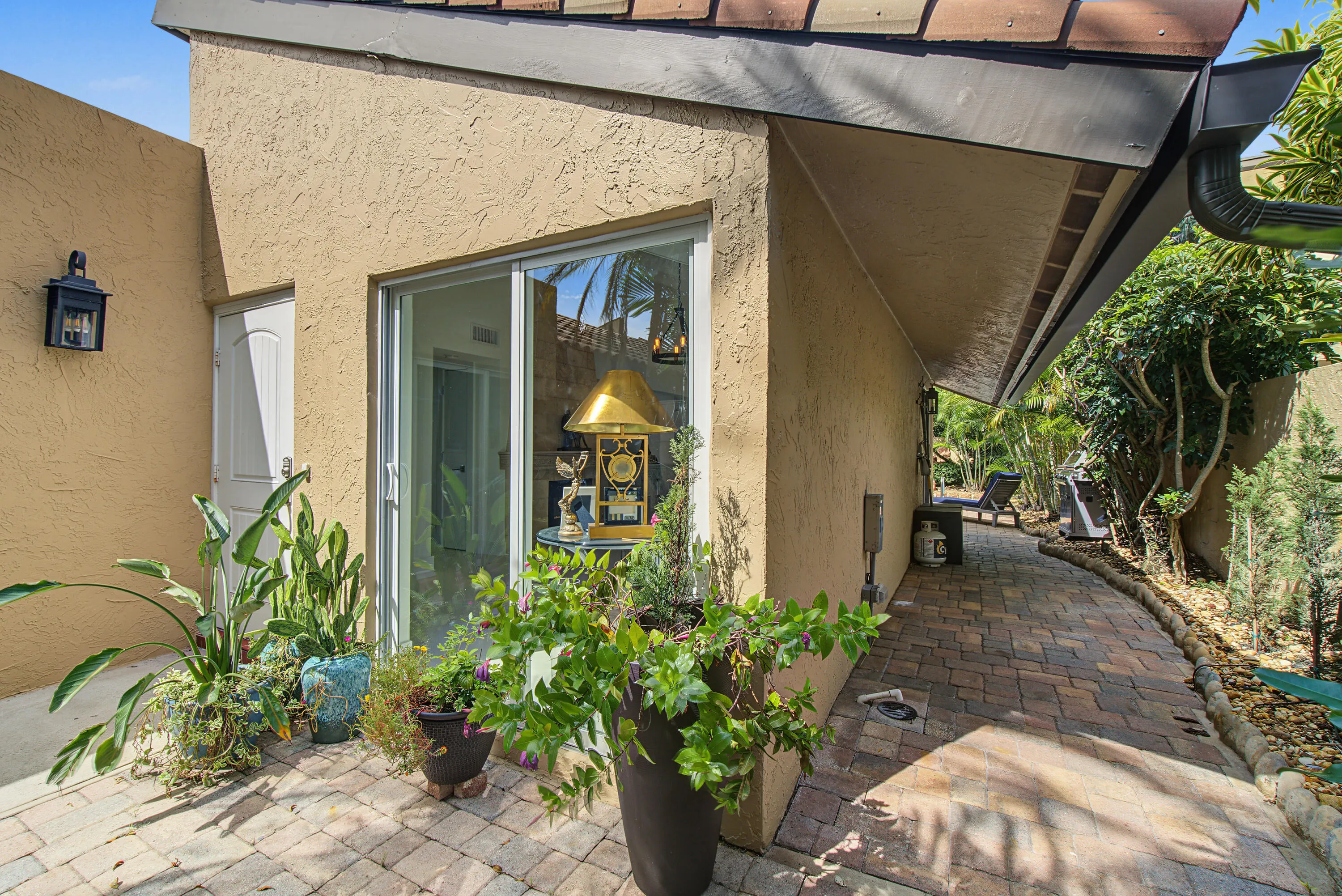 5987 PATIO Drive