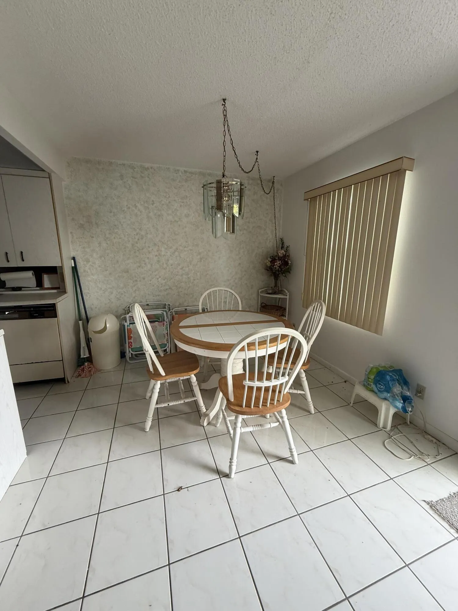 1008 EXETER A