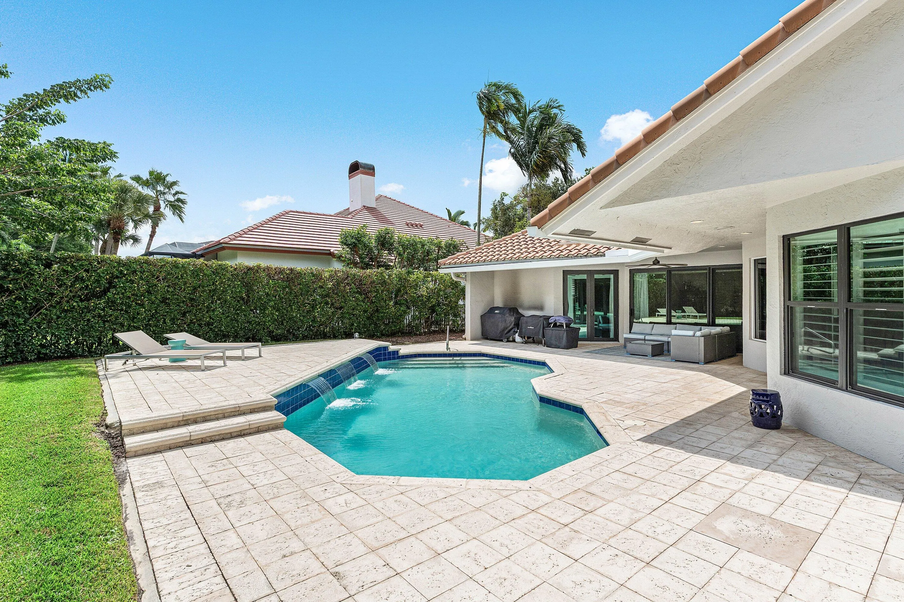 5844 SAINT ANNES Way
