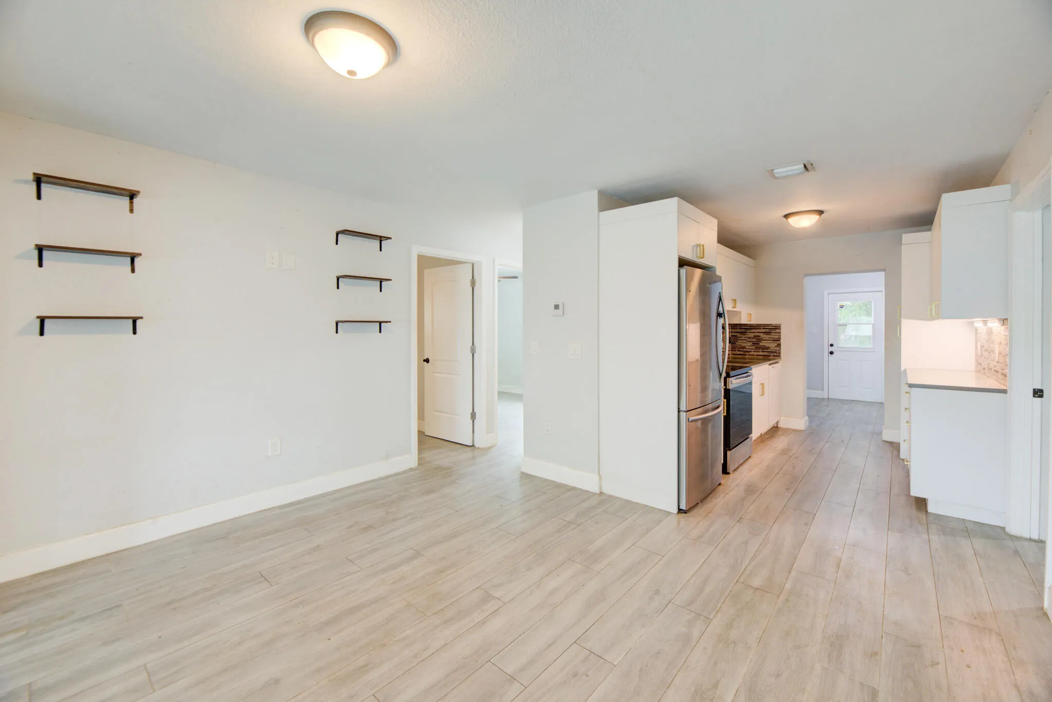2633 NE 16TH Avenue