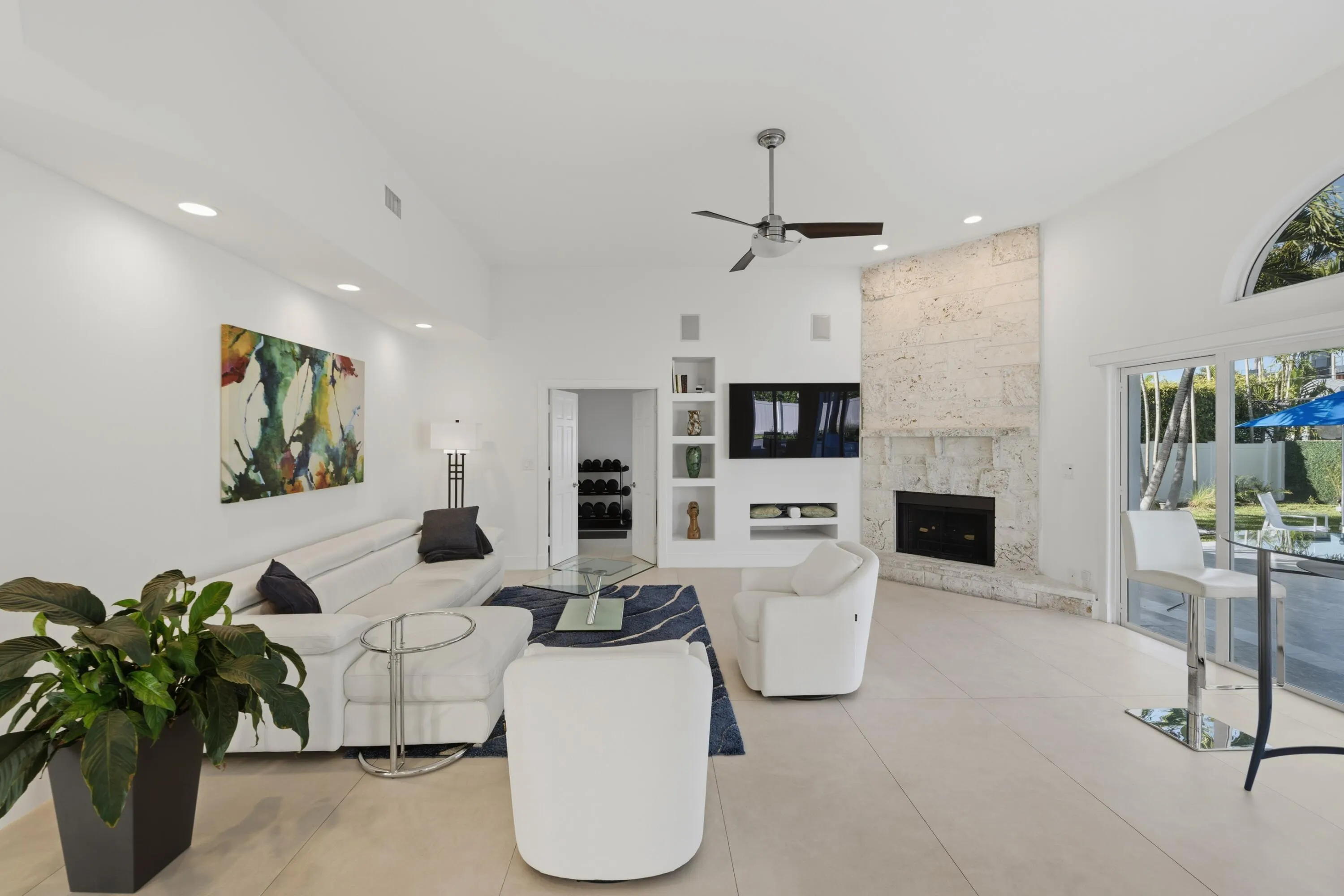 607 INTRACOASTAL Drive