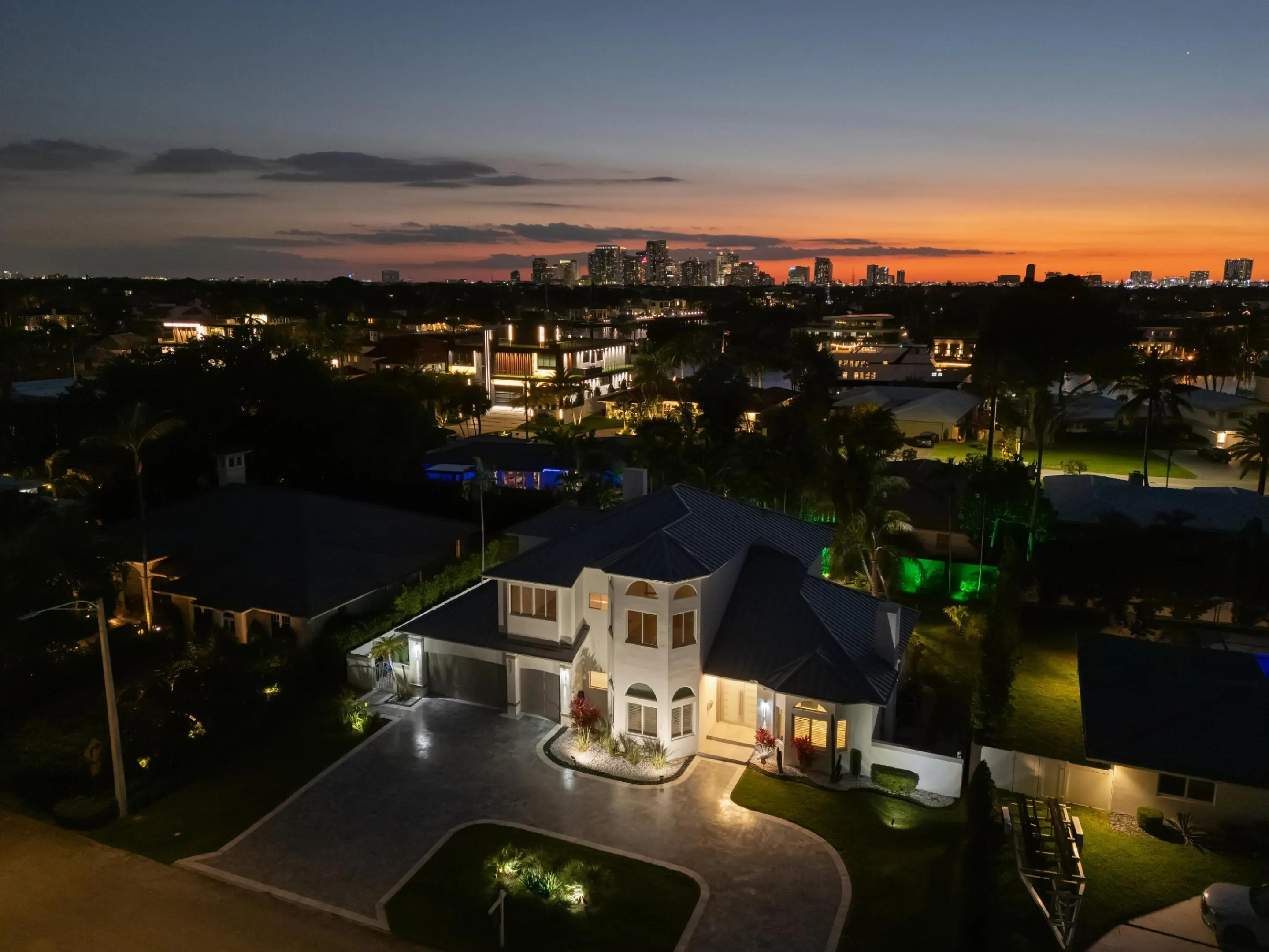 607 INTRACOASTAL Drive