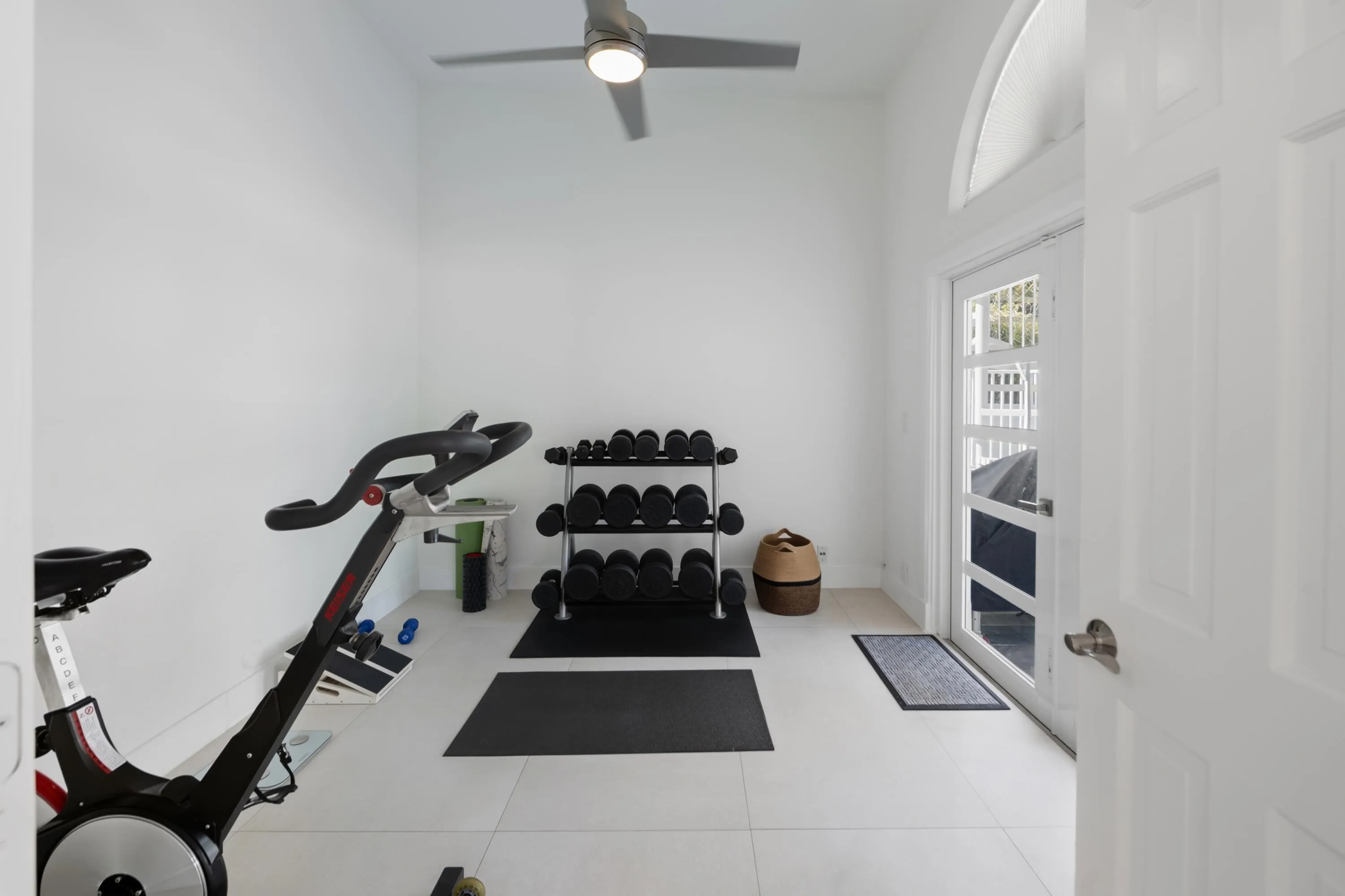 607 INTRACOASTAL Drive