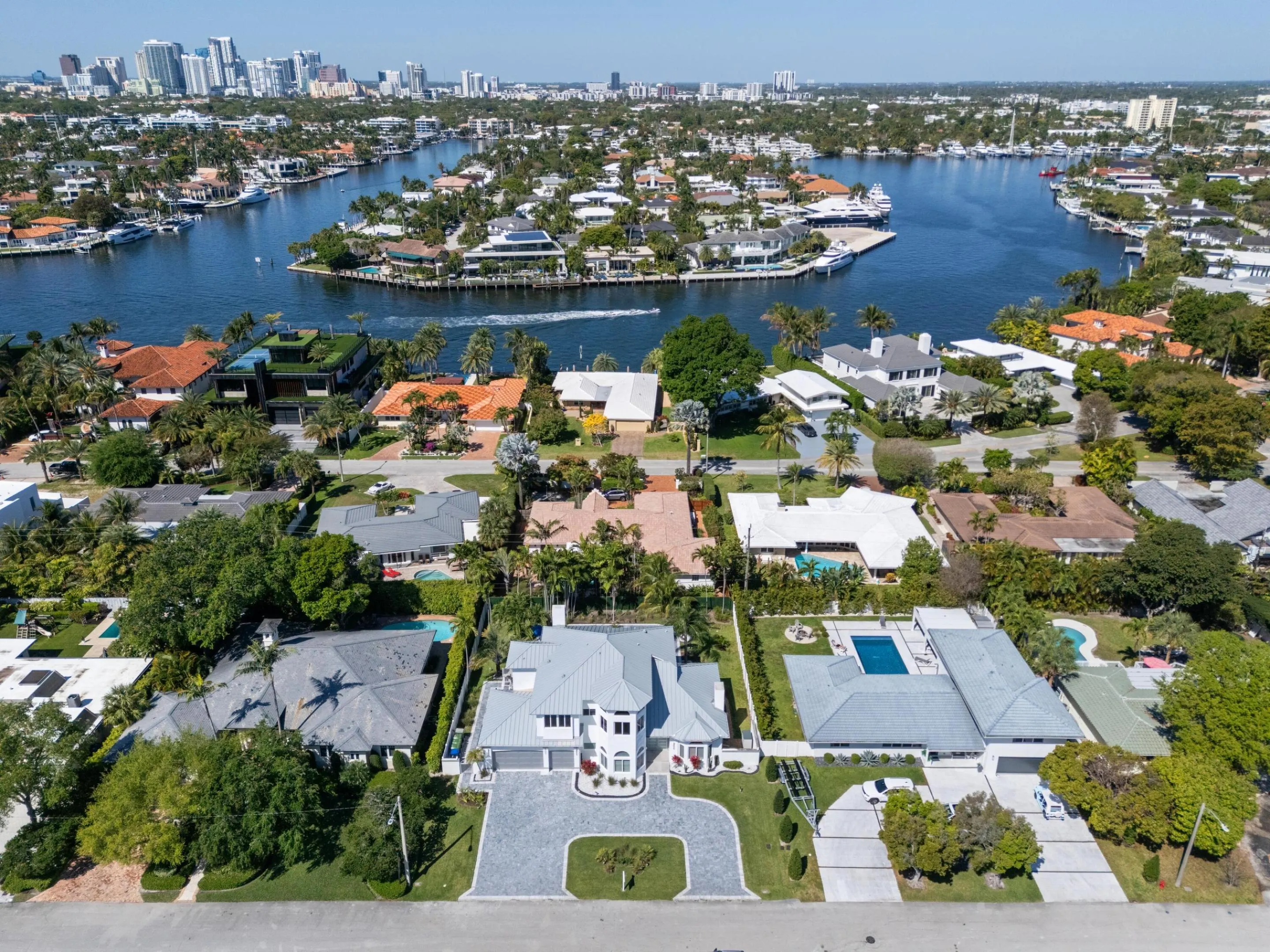 607 INTRACOASTAL Drive