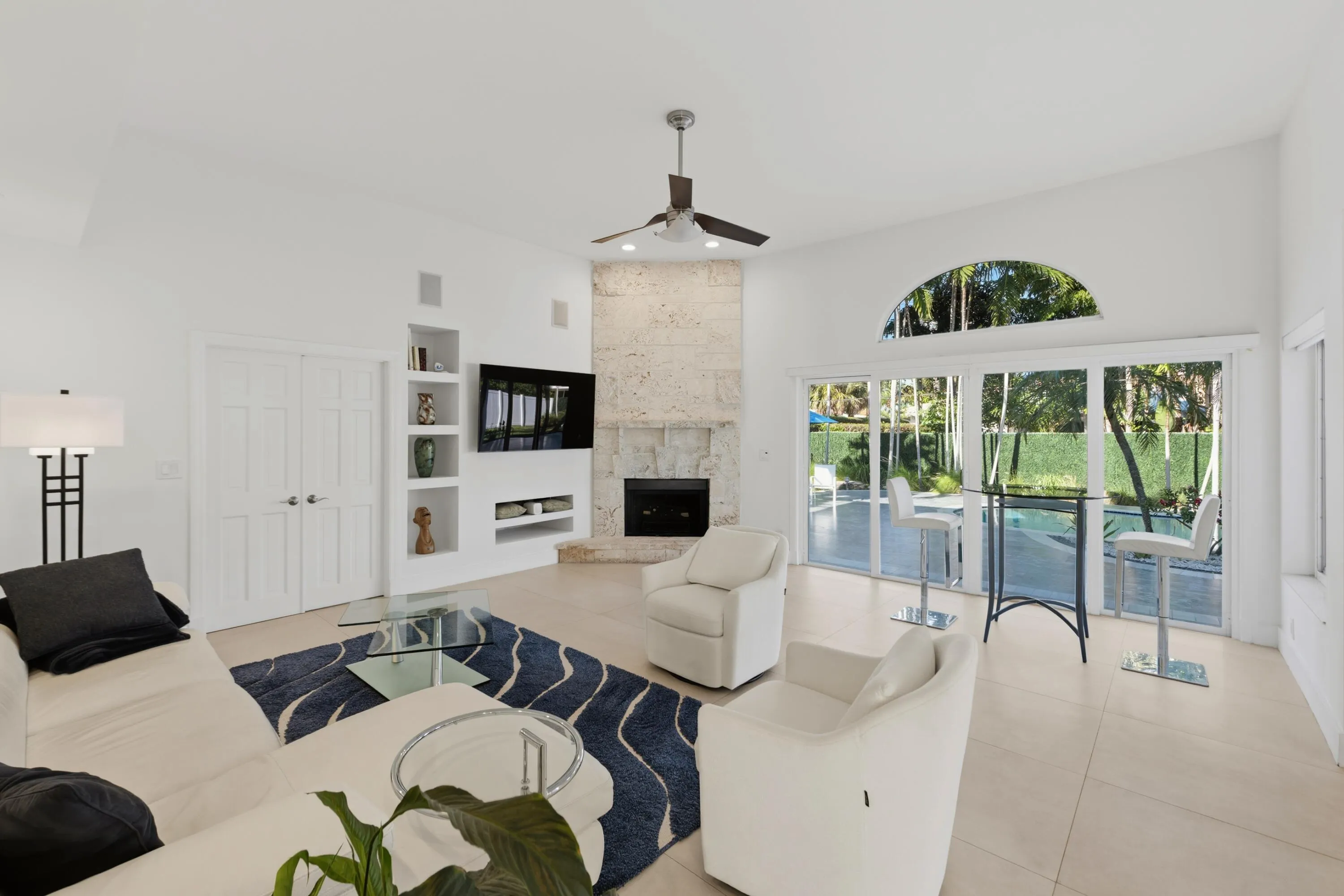 607 INTRACOASTAL Drive