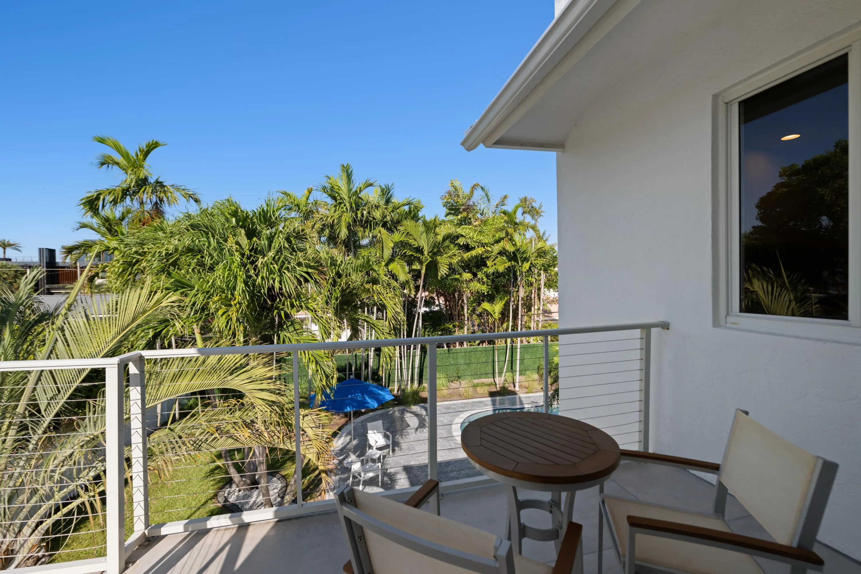 607 INTRACOASTAL Drive