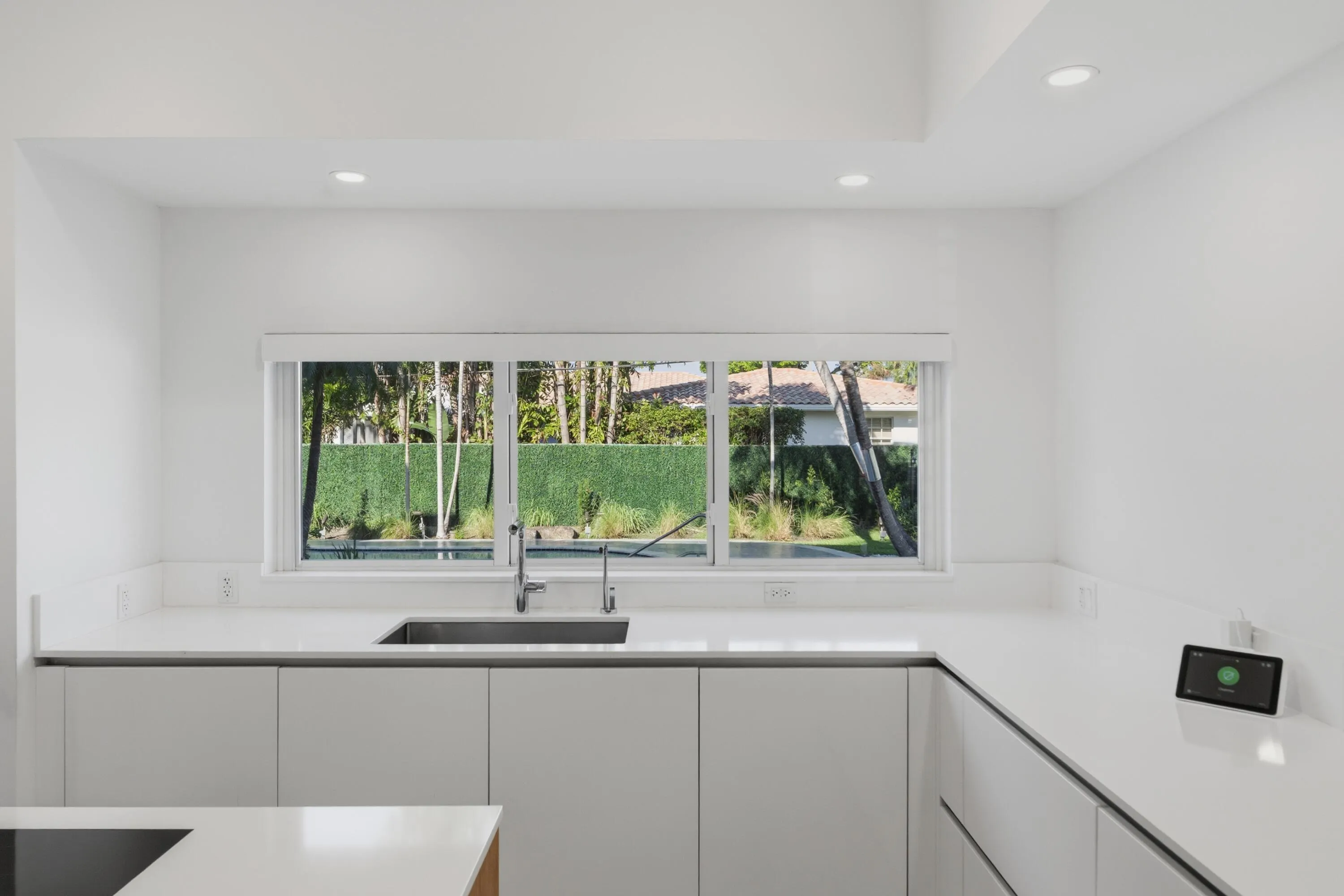 607 INTRACOASTAL Drive
