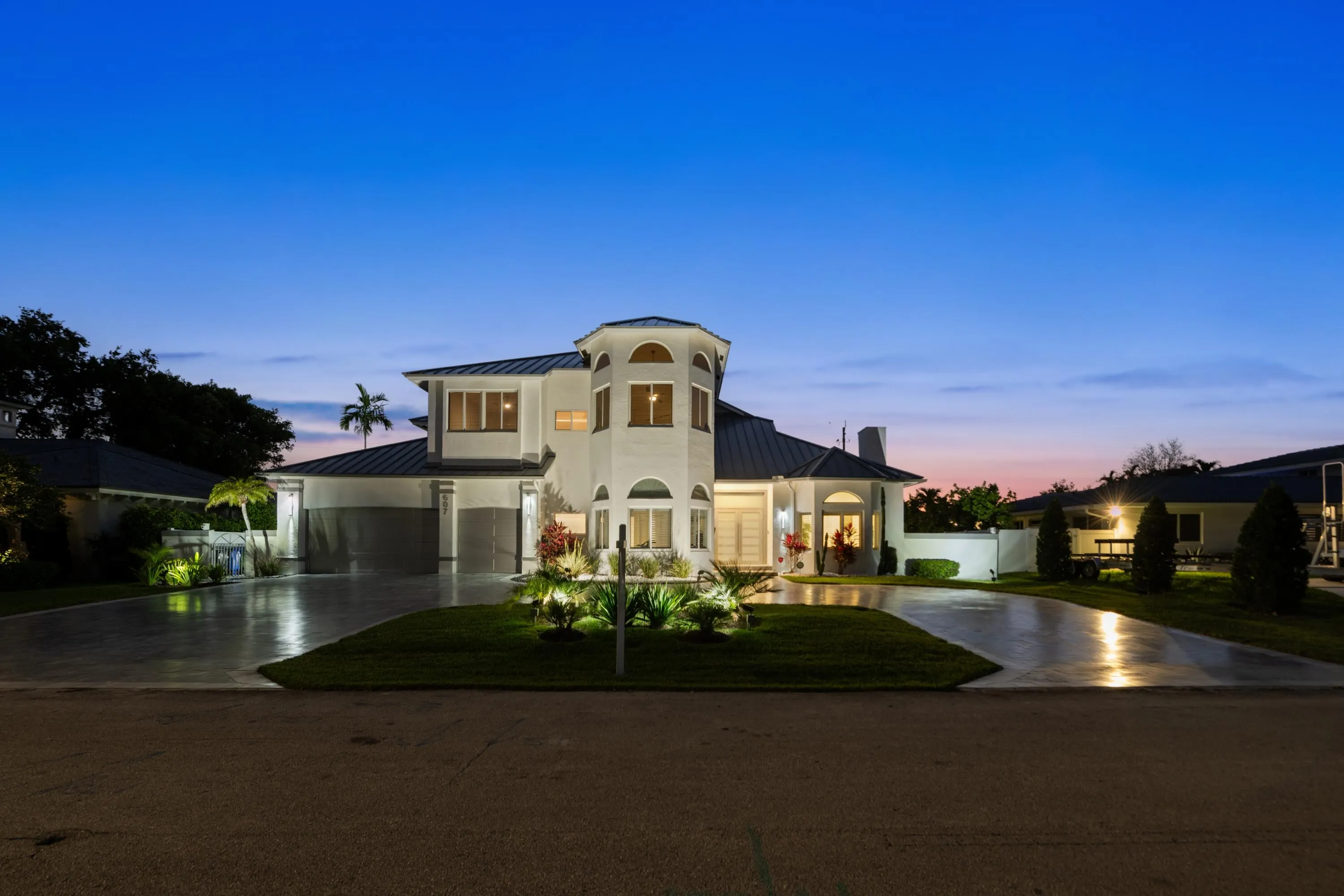 607 INTRACOASTAL Drive