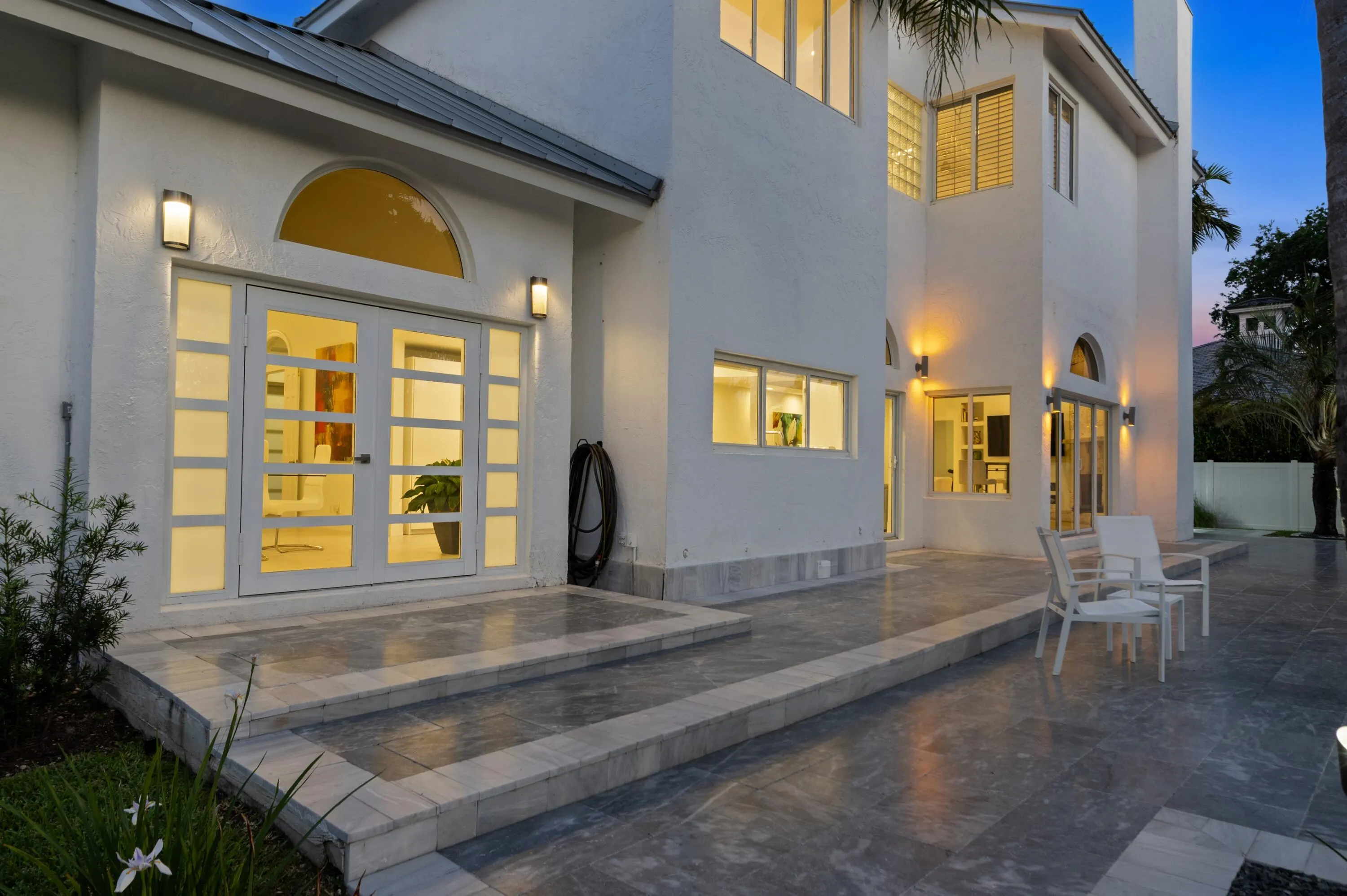 607 INTRACOASTAL Drive