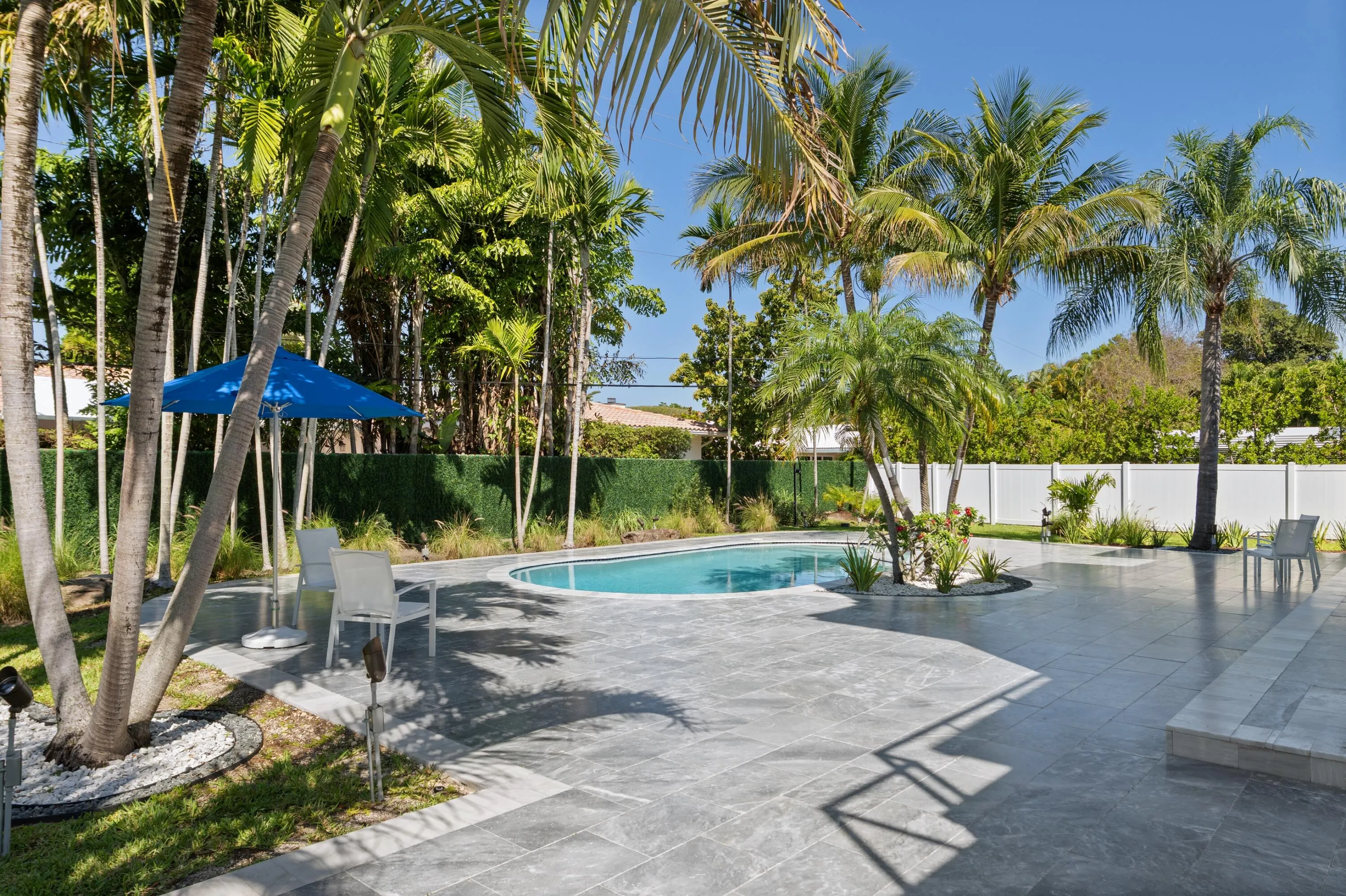 607 INTRACOASTAL Drive