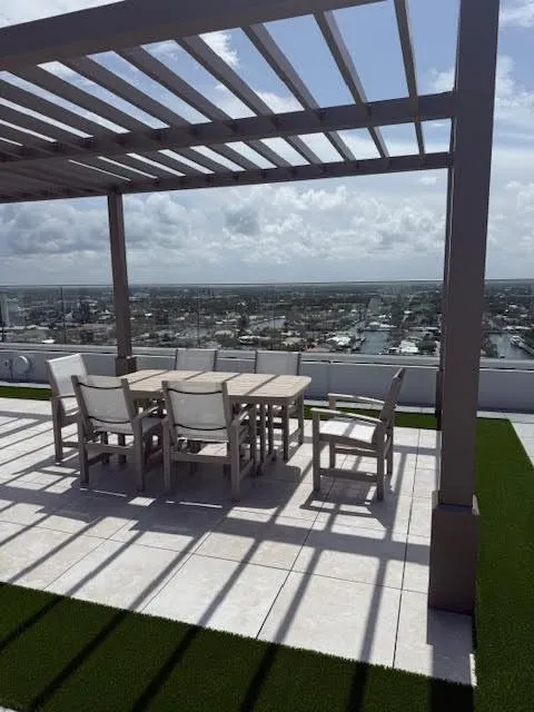4020 GALT OCEAN Drive #1707