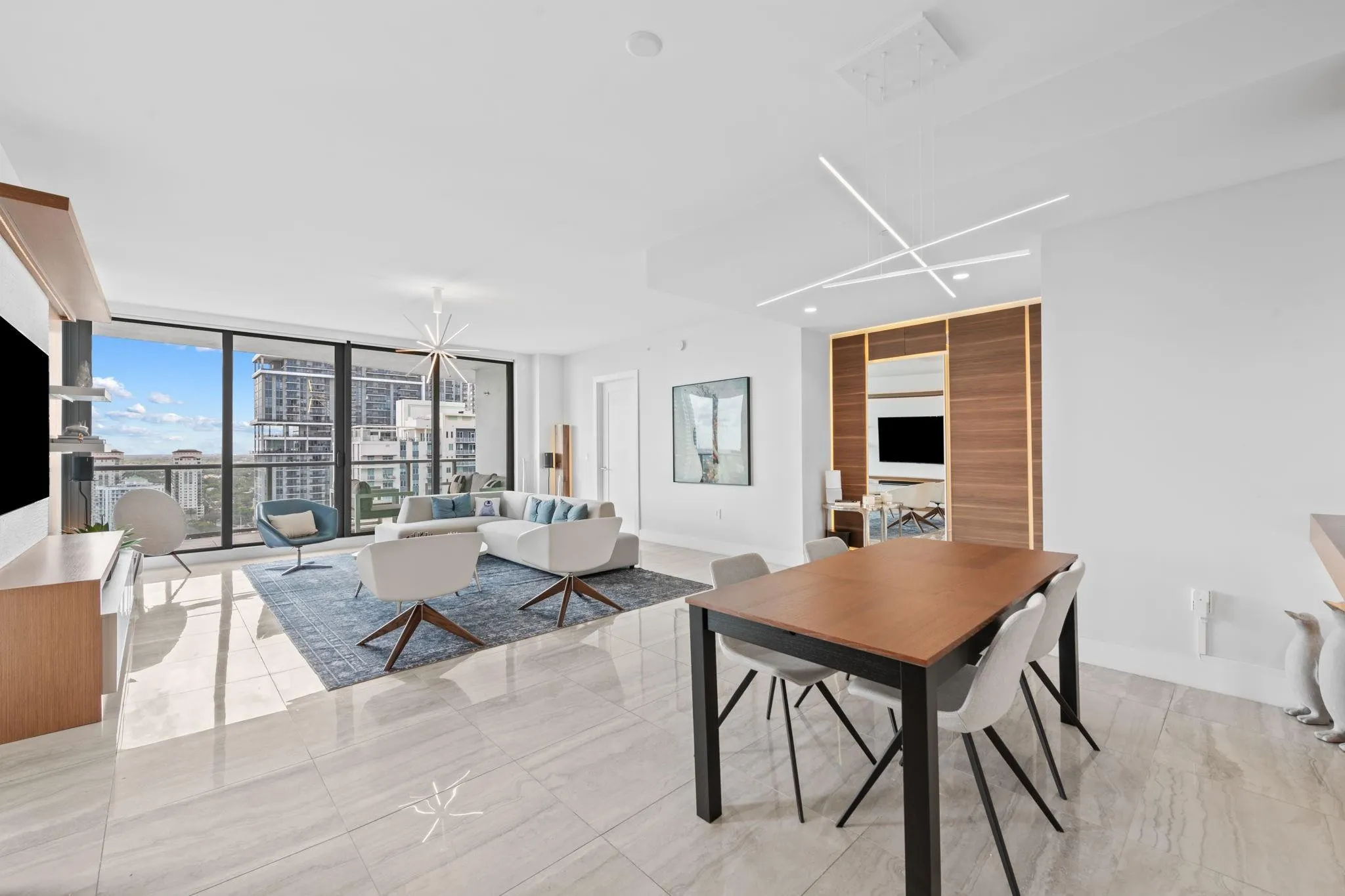 100 E LAS OLAS Boulevard #2404