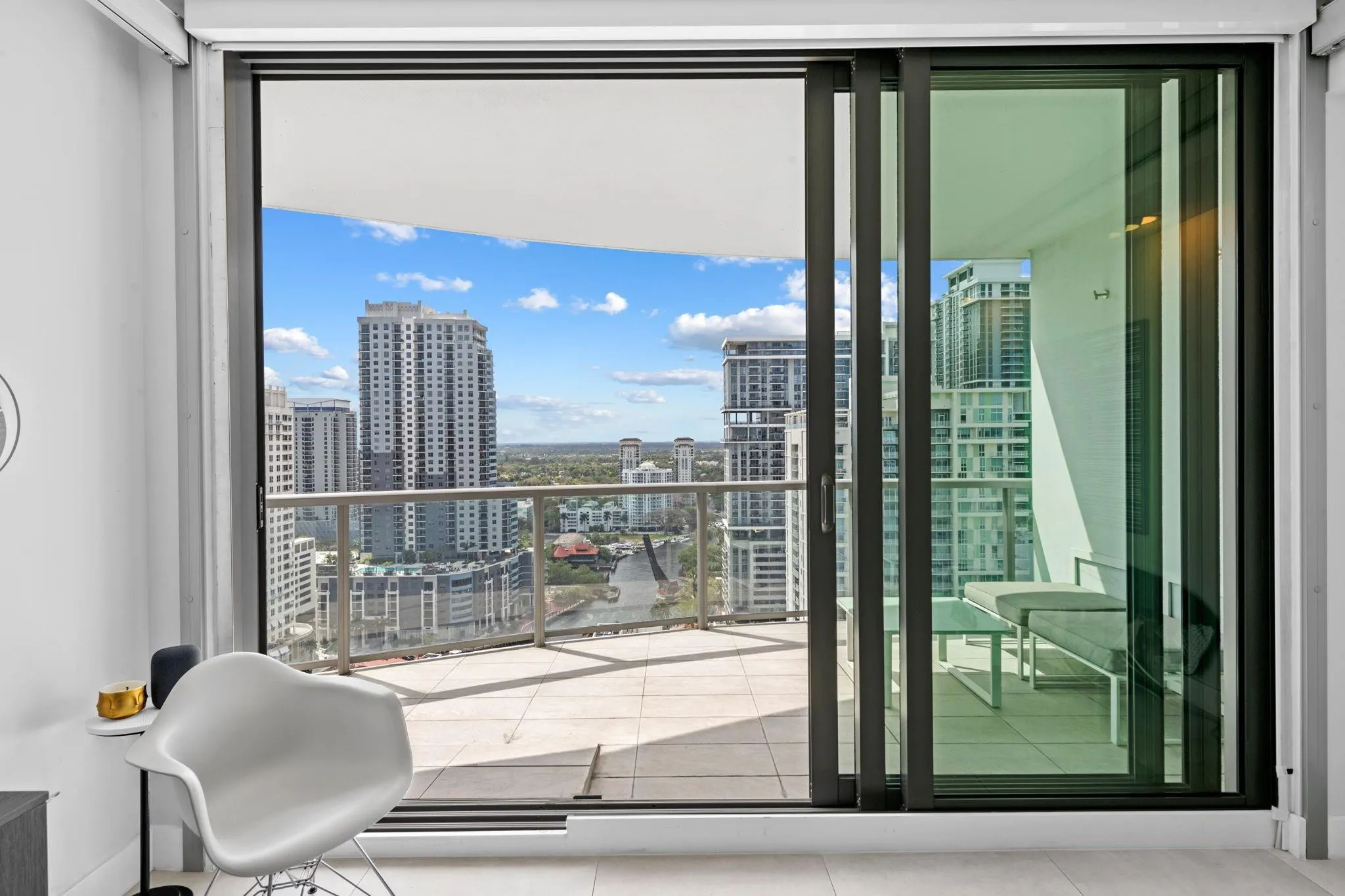 100 E LAS OLAS Boulevard #2404