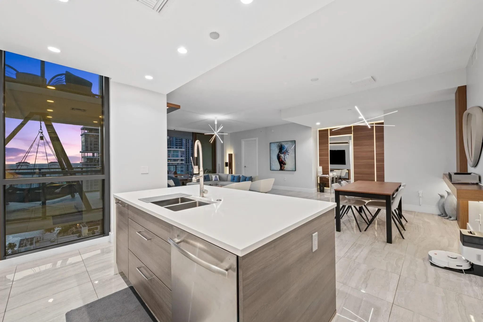 100 E LAS OLAS Boulevard #2404