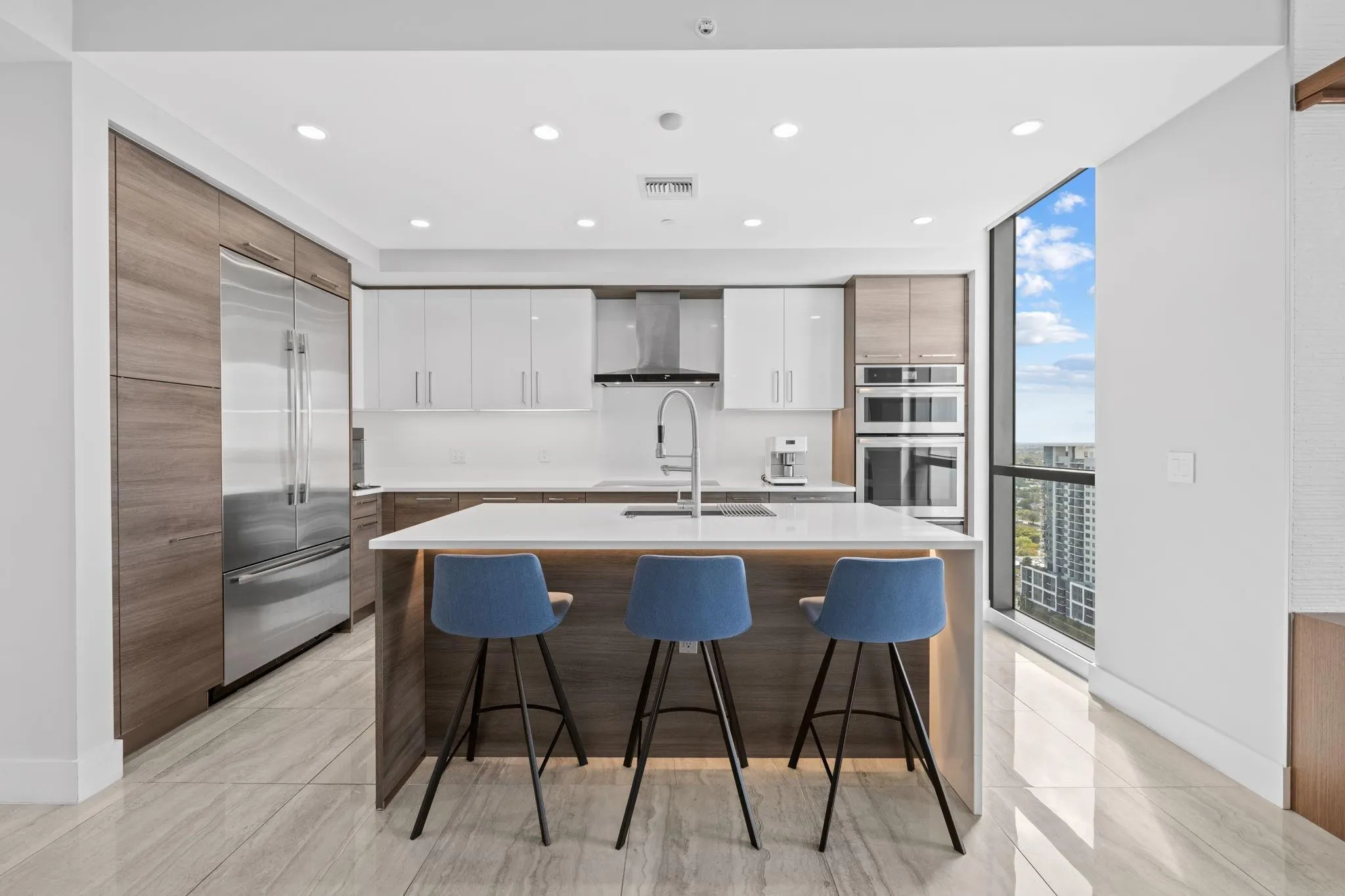 100 E LAS OLAS Boulevard #2404