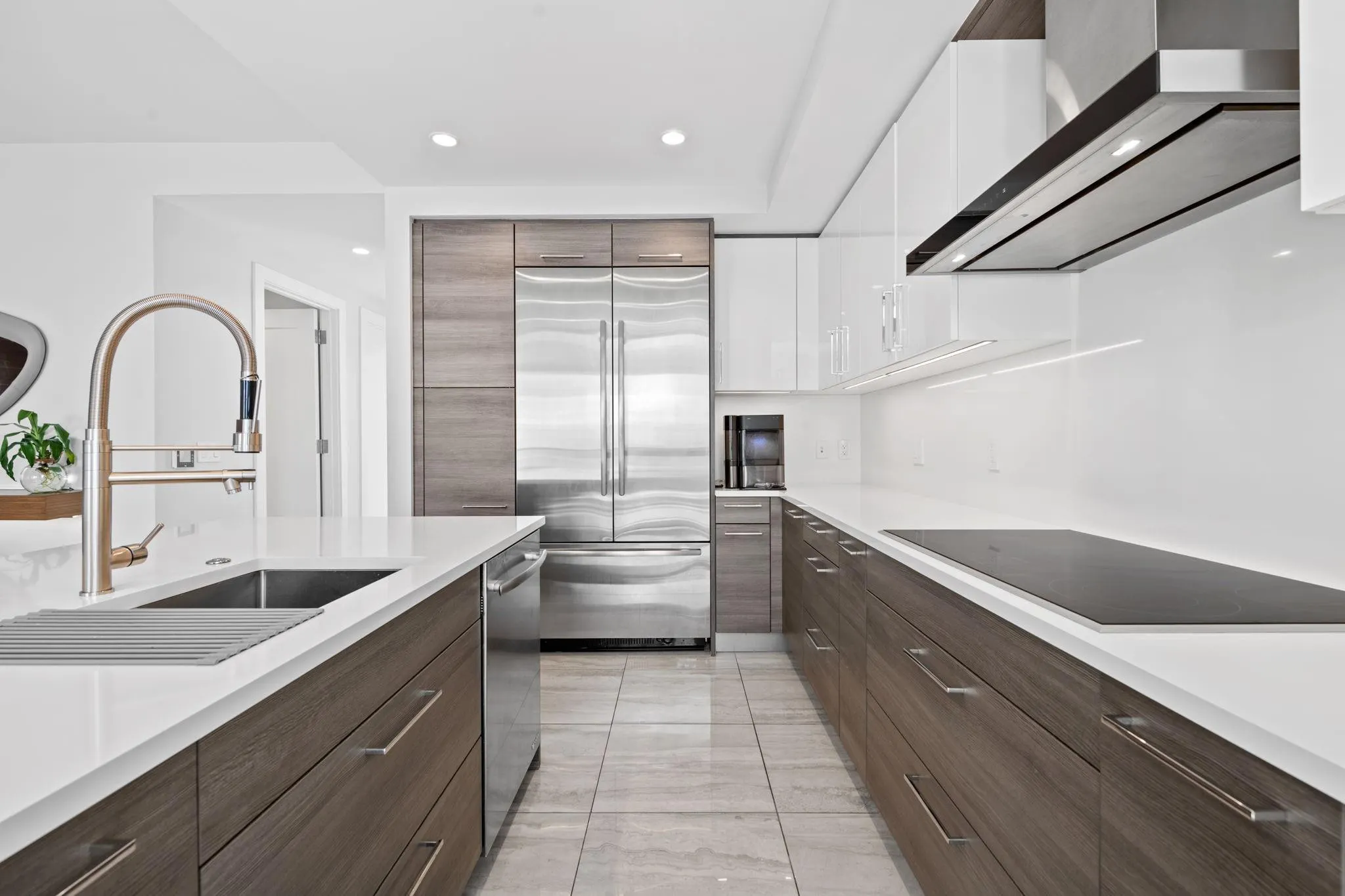 100 E LAS OLAS Boulevard #2404