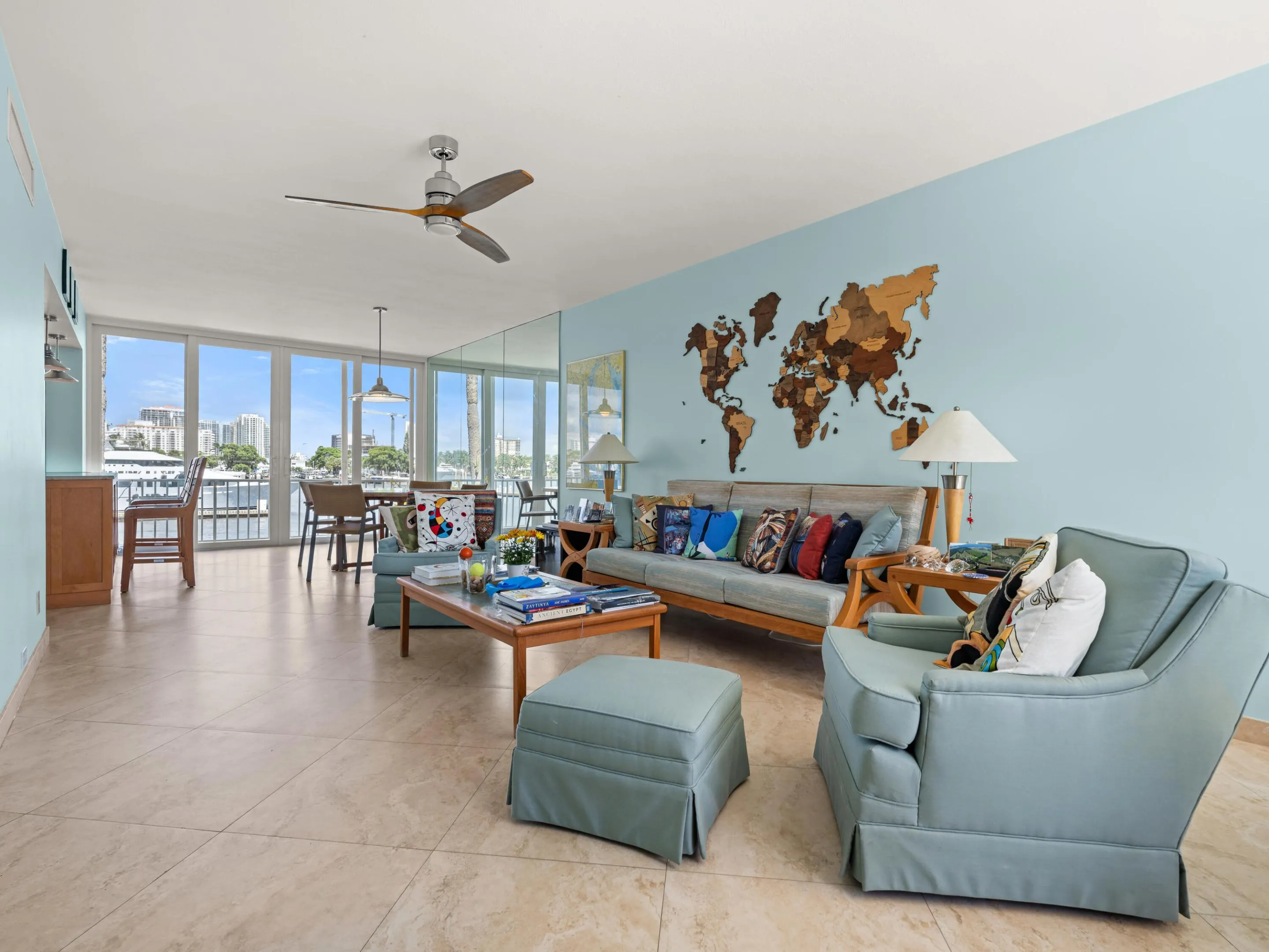 3037 Harbor Drive #18