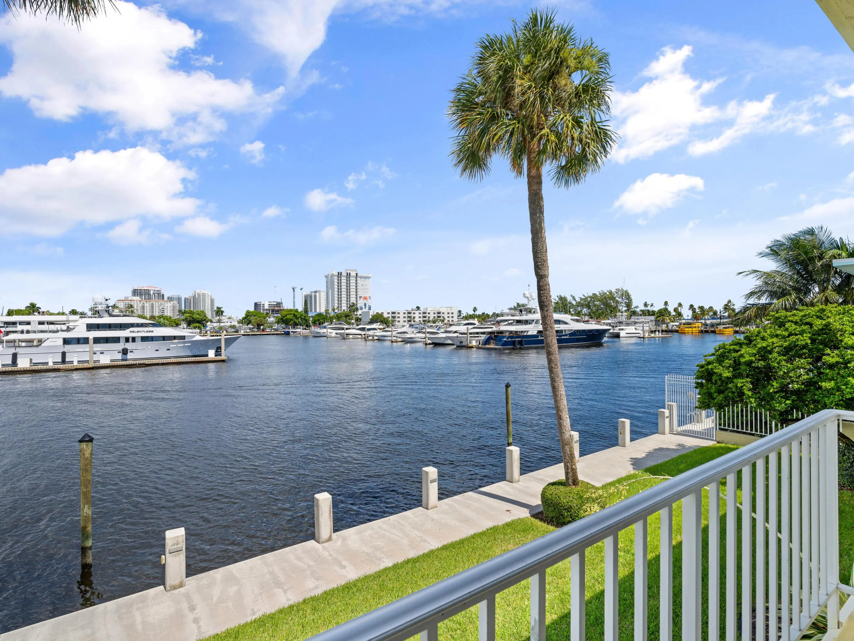 3037 Harbor Drive #18