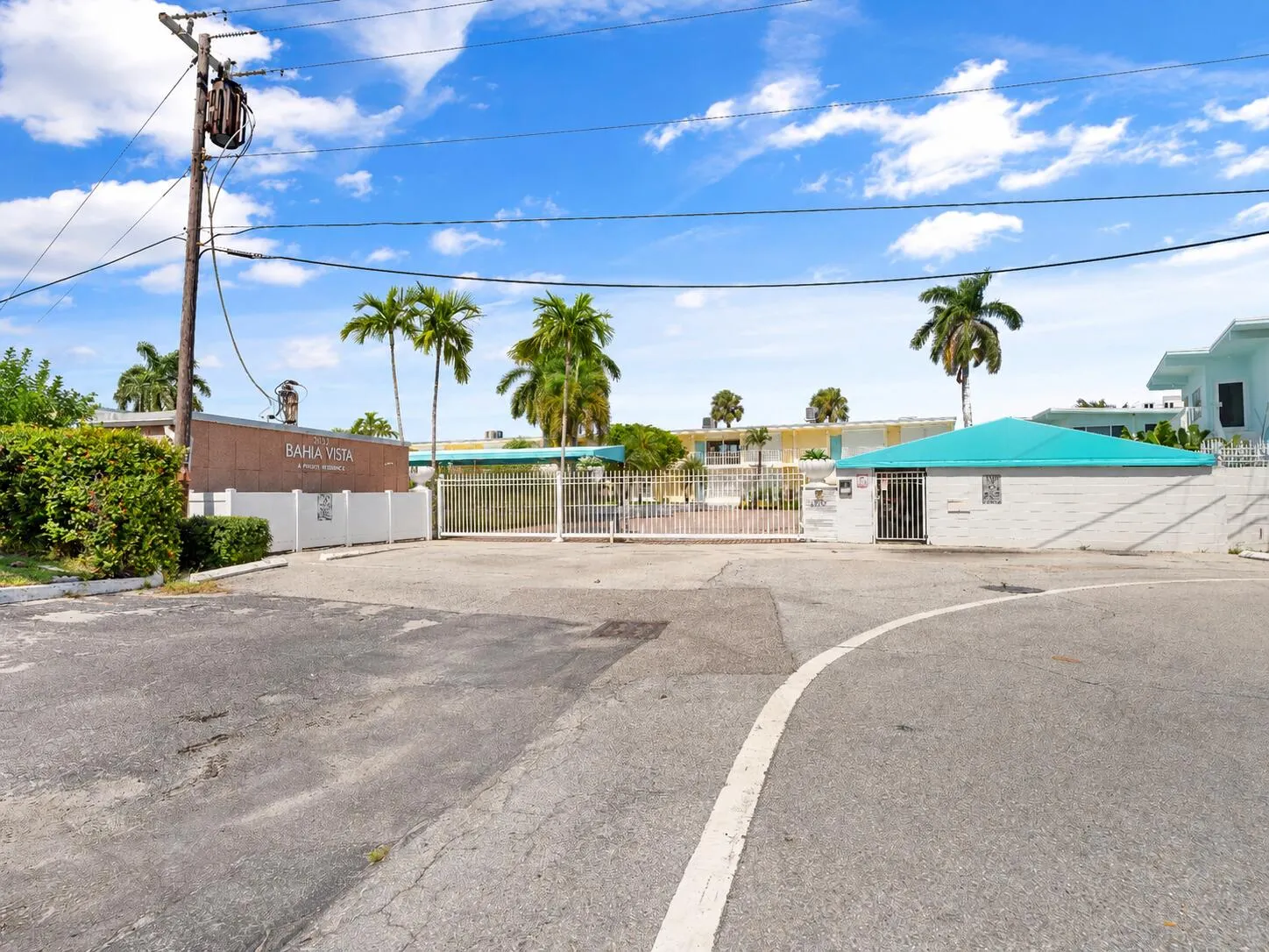 3037 Harbor Drive #18