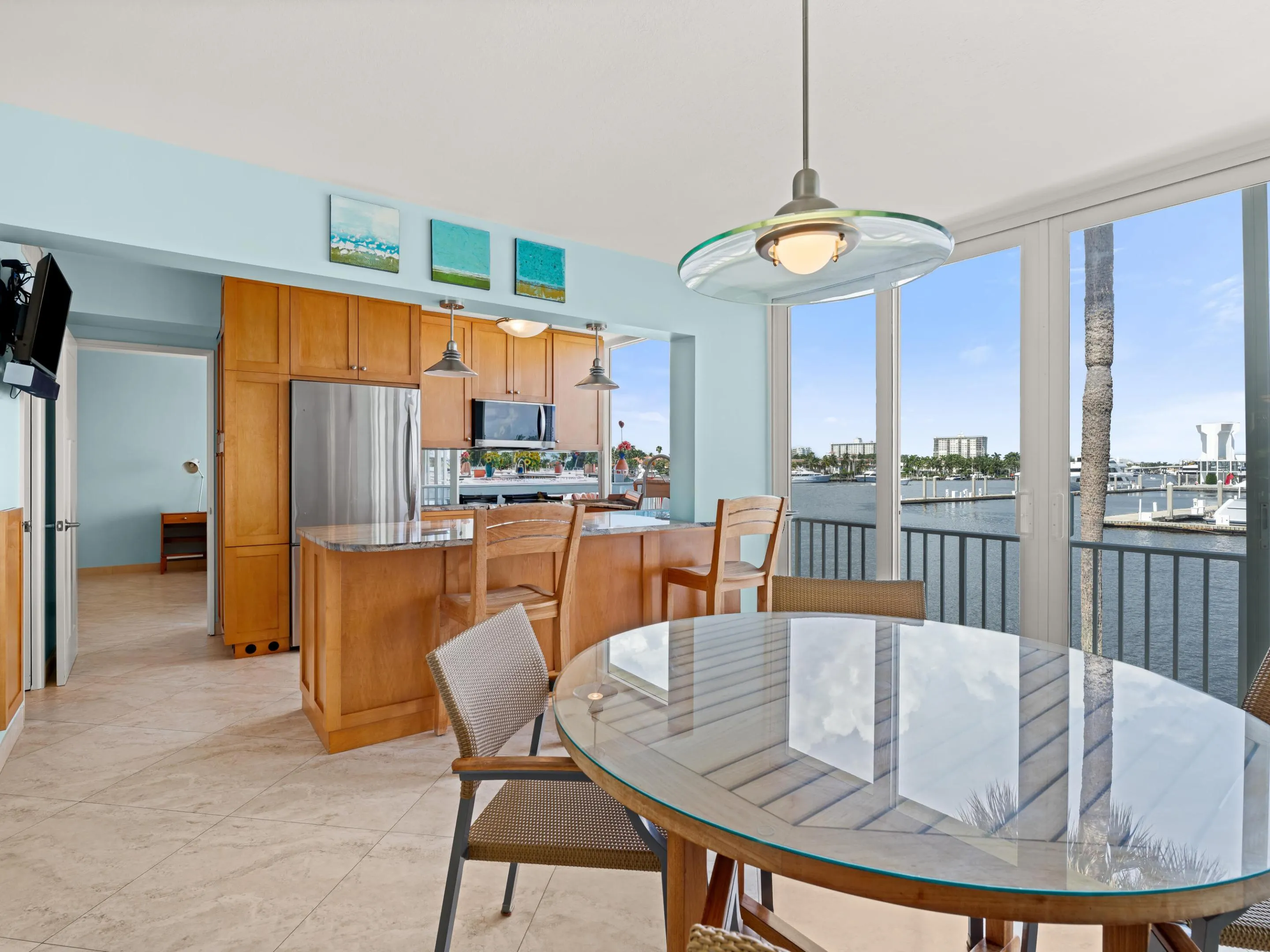 3037 Harbor Drive #18