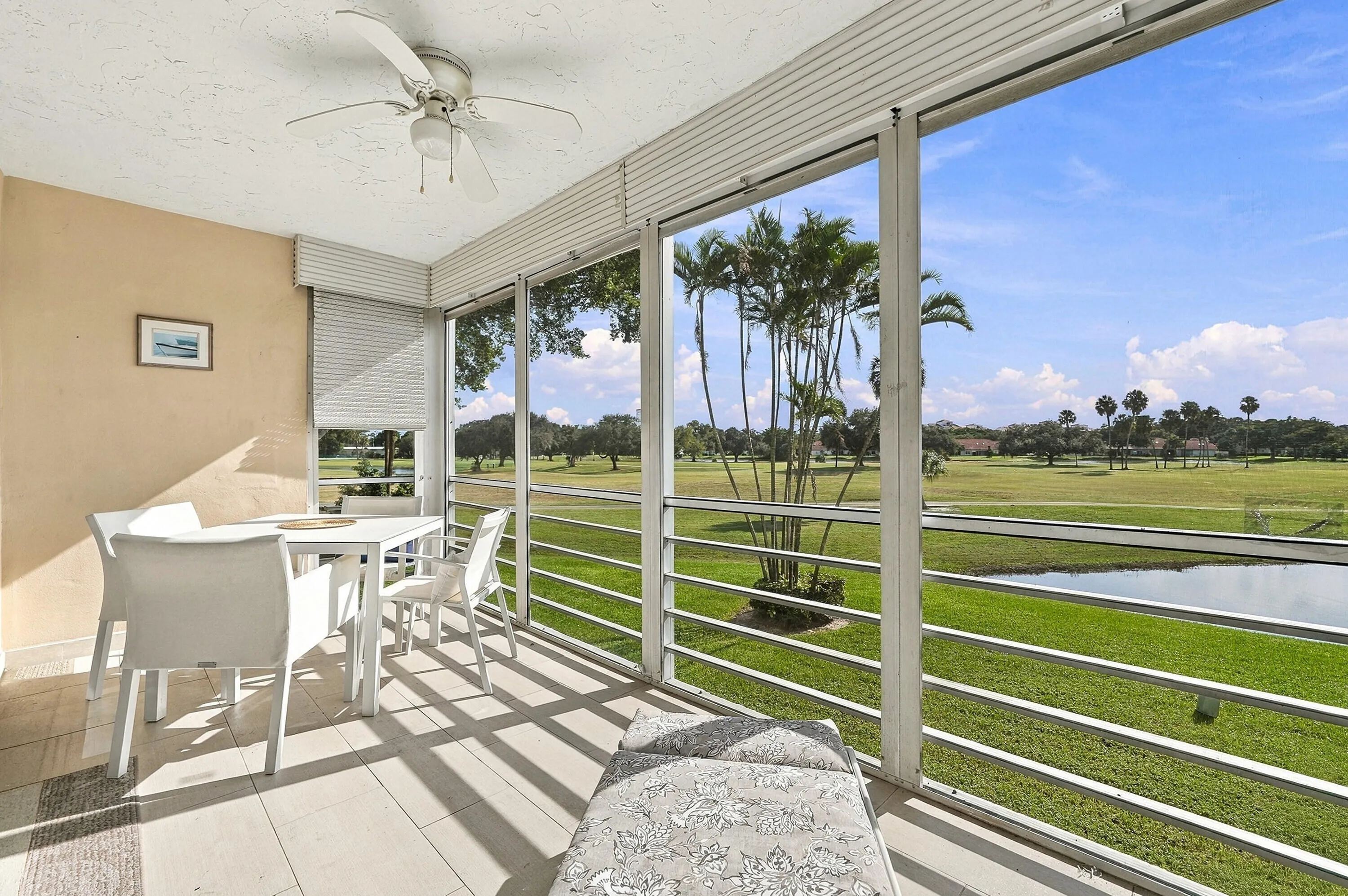 3980 Oaks Clubhouse Drive #212