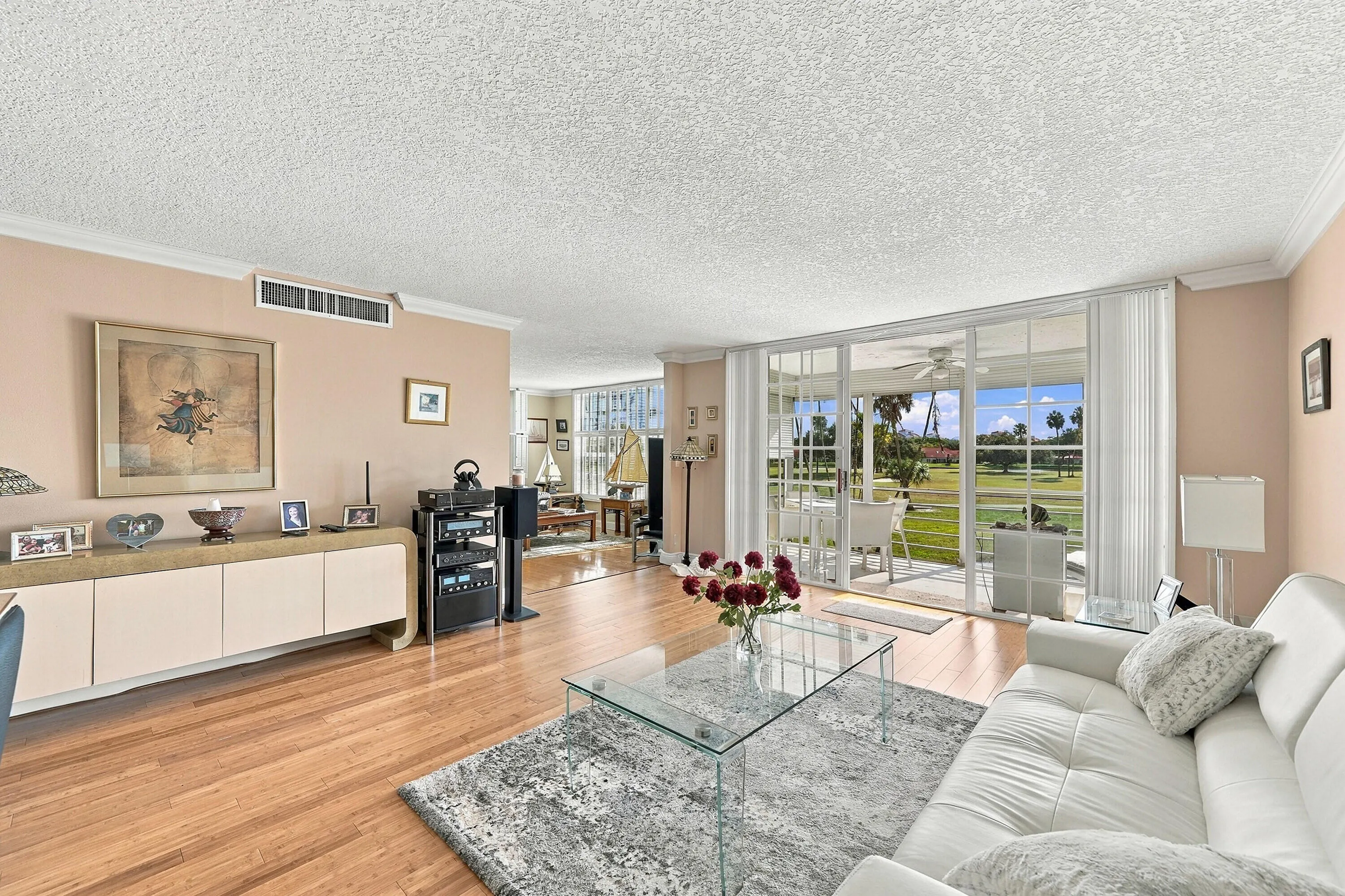 3980 Oaks Clubhouse Drive #212